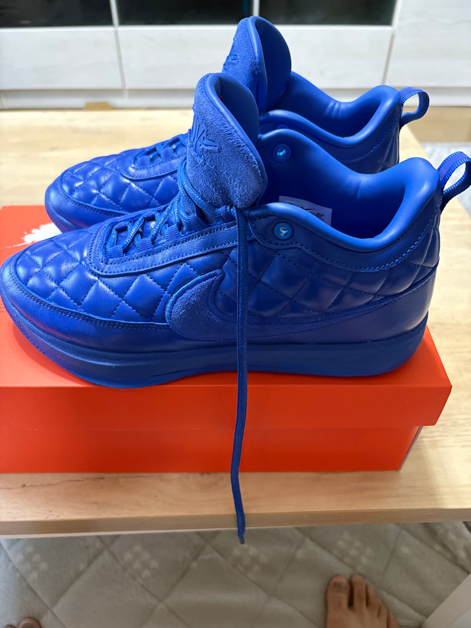 Nike Book 2 