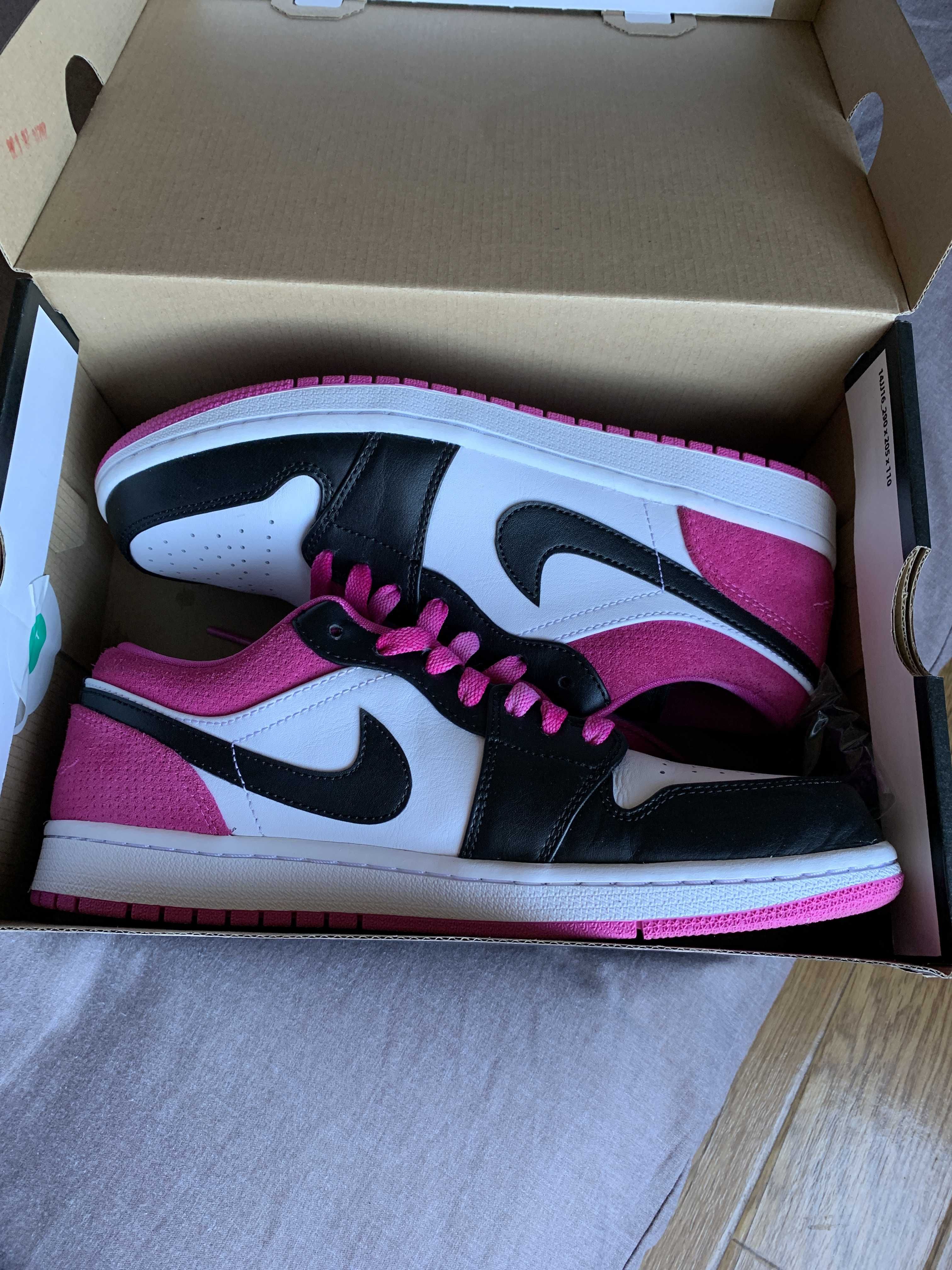 Nike Air Jordan 1 Low "Black/White-Magenta"