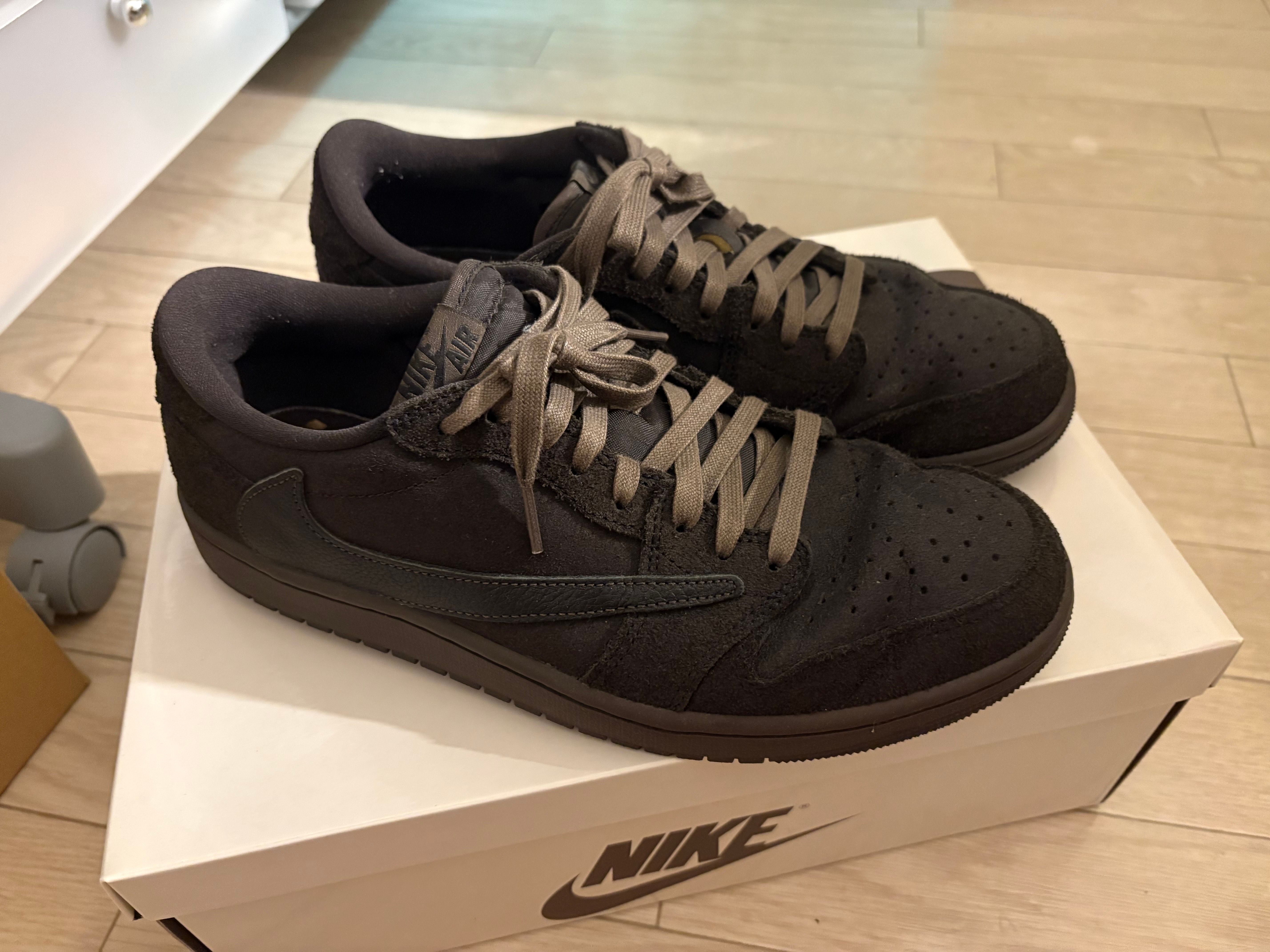 Travis Scott × Nike Air Jordan 1 Low OG SP "Velvet Brown and Dark Mocha"