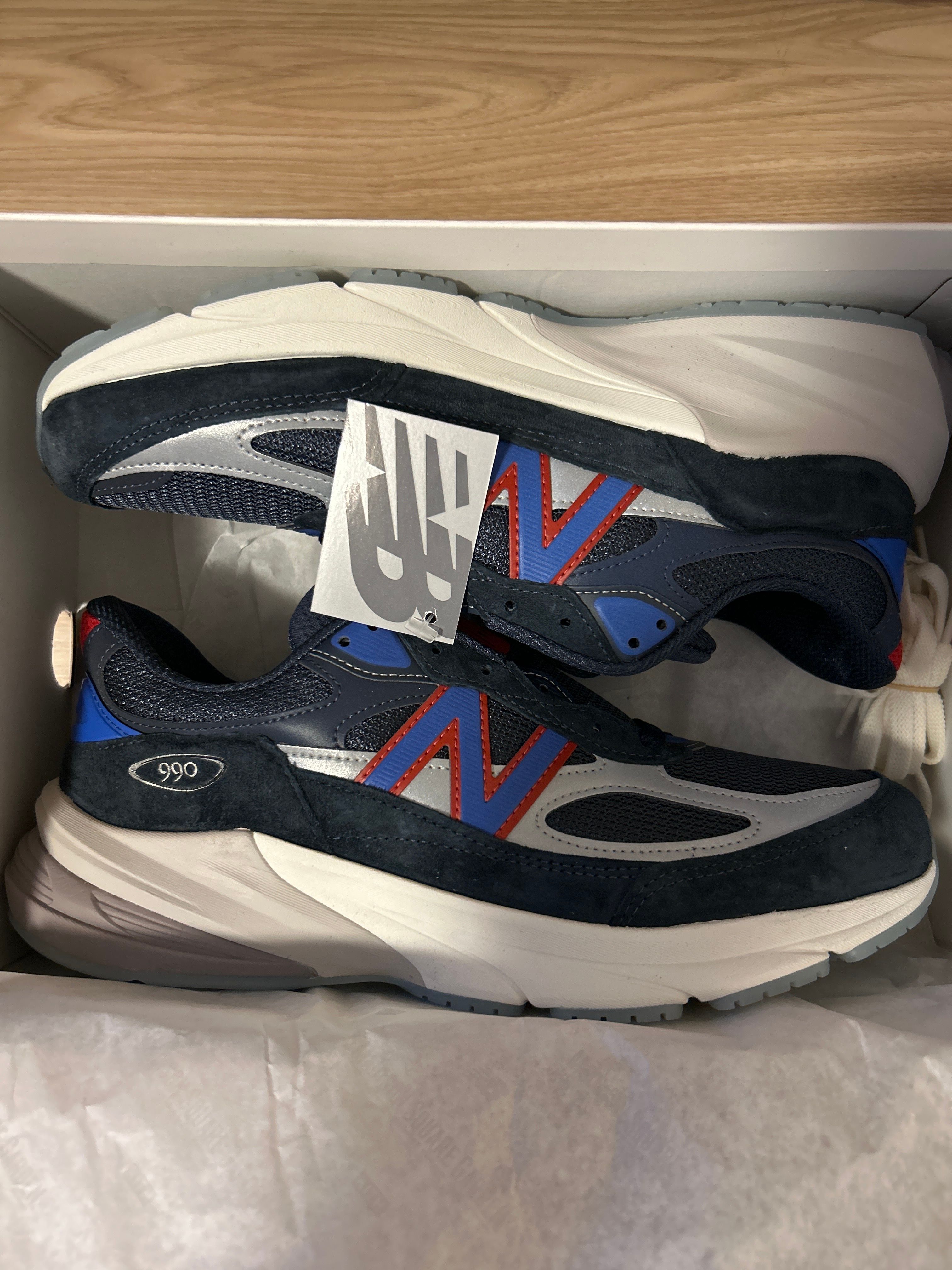 KITH × New Balance 990V6 Madison Square Garden "Navy"