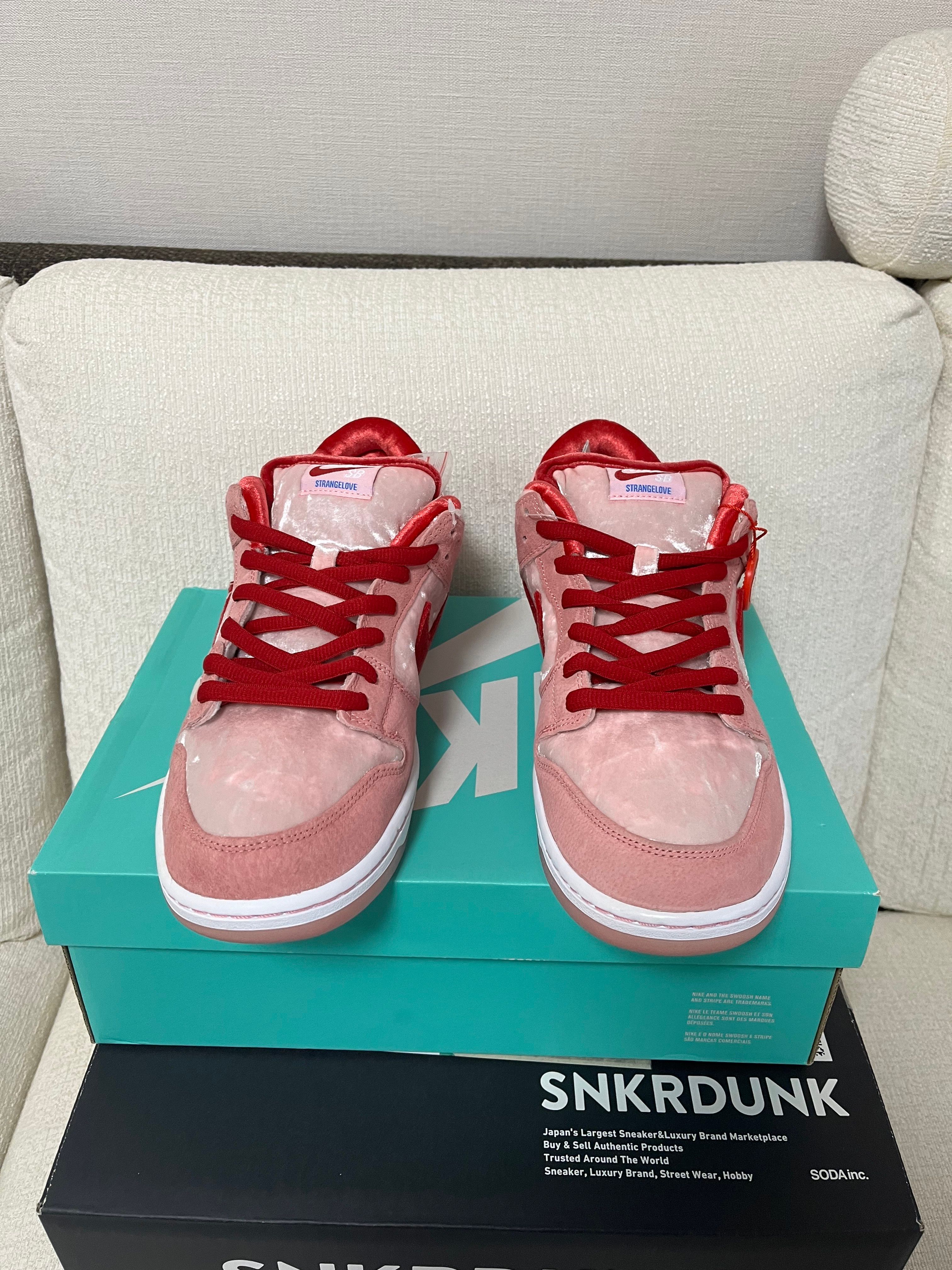 Strangelove × Nike SB Dunk Low "Valentine’s Day"