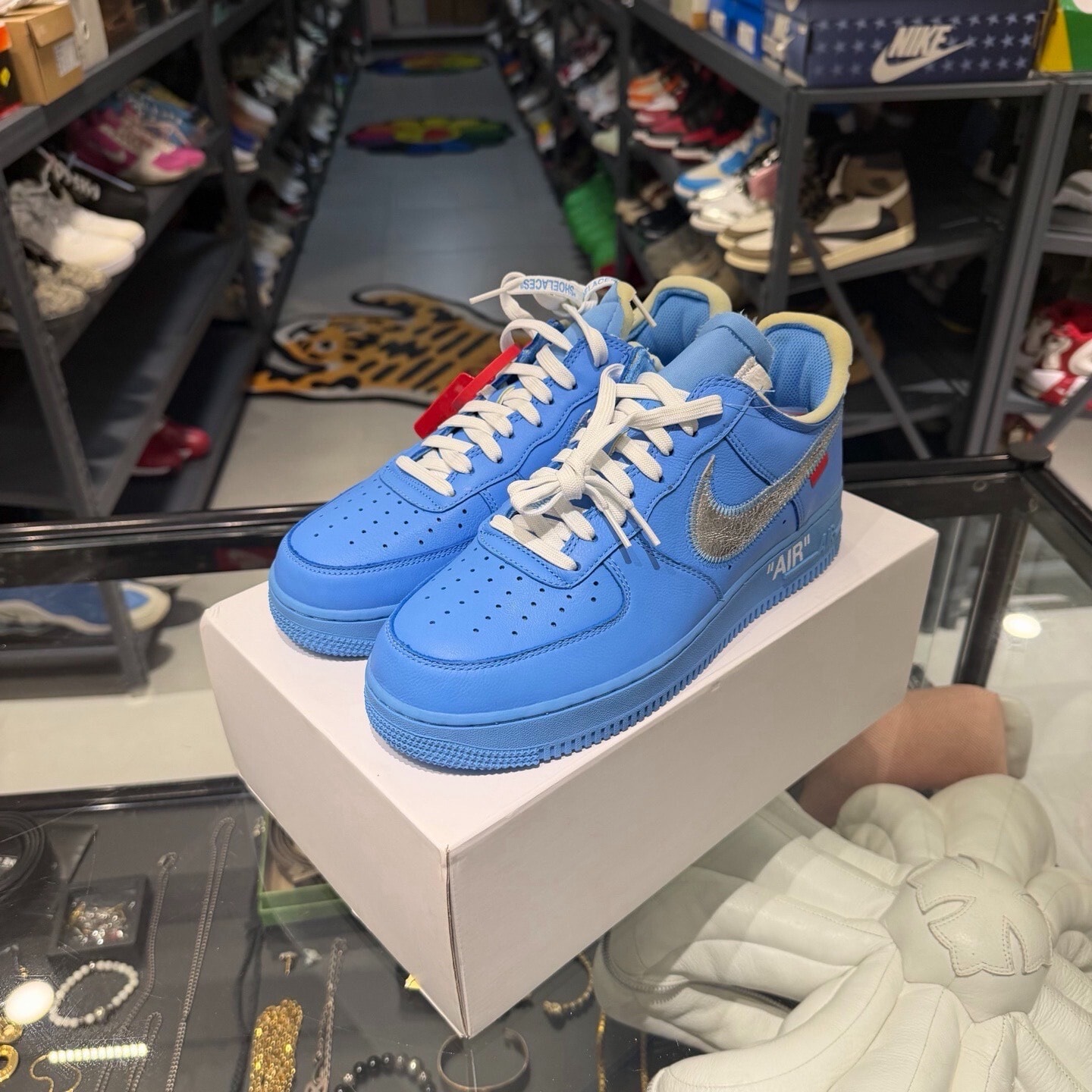 Off-White × Nike Air Force 1 Low 