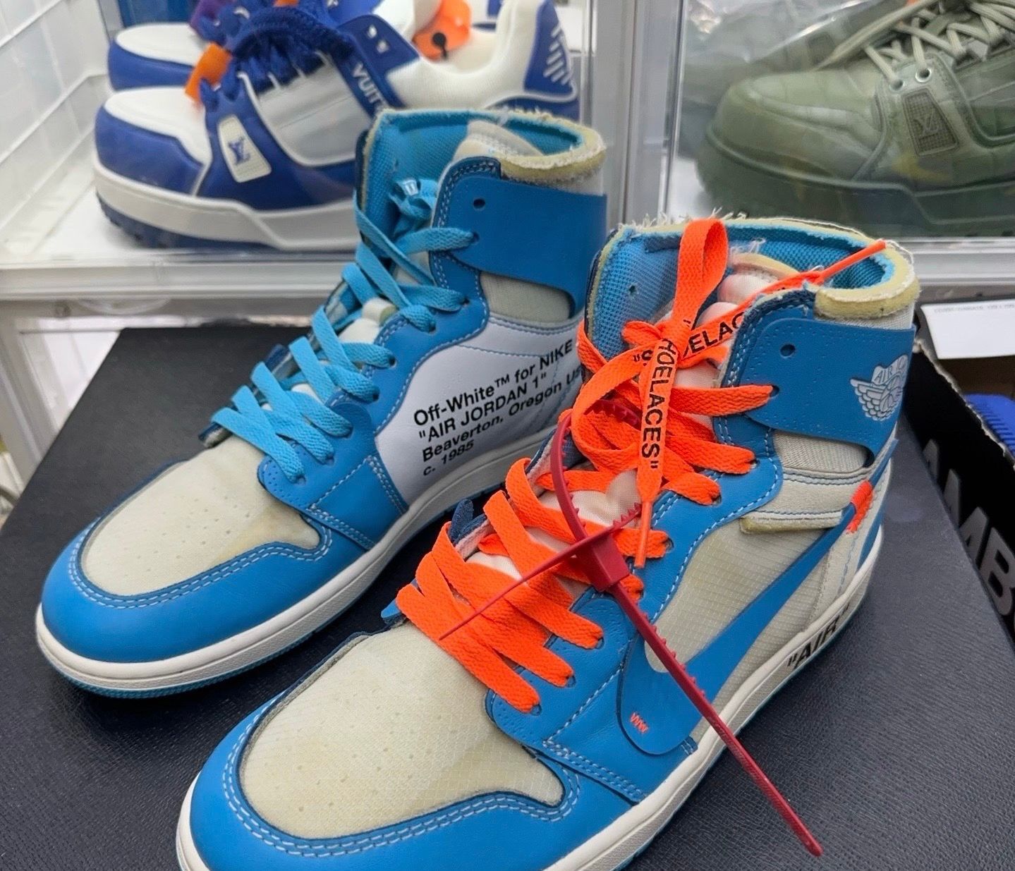 off-white AJ1 High UNC ホワイト/ダークパウダーブルー 誰もが一度は履いてみたい