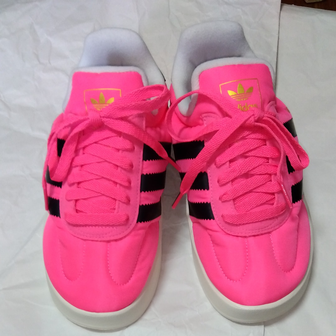 アディダス ウィメンズ ガゼル ホーム "ルシッドピンク/コアブラック/グリーン"