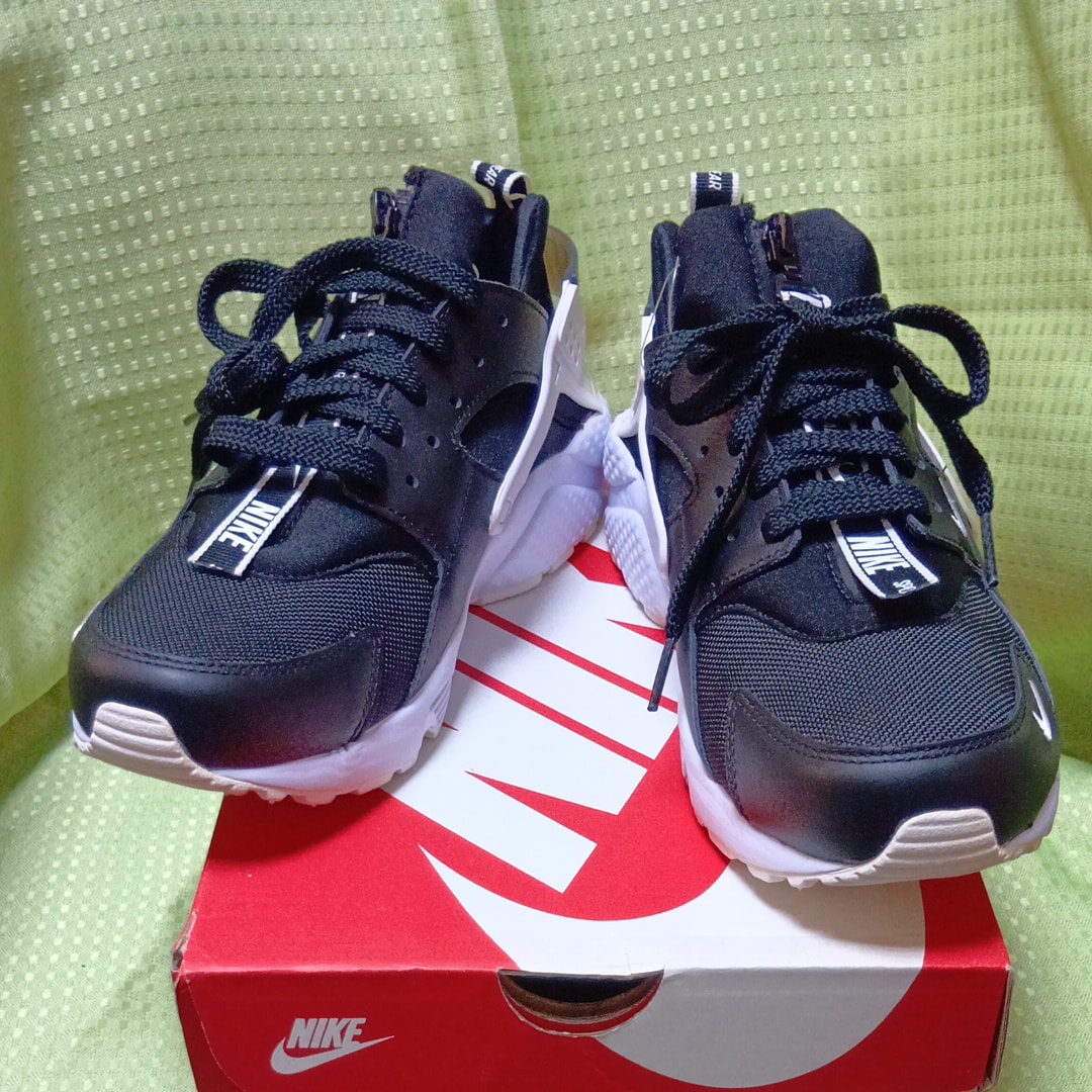 Nike Air Huarache Run Zip "Black/White"