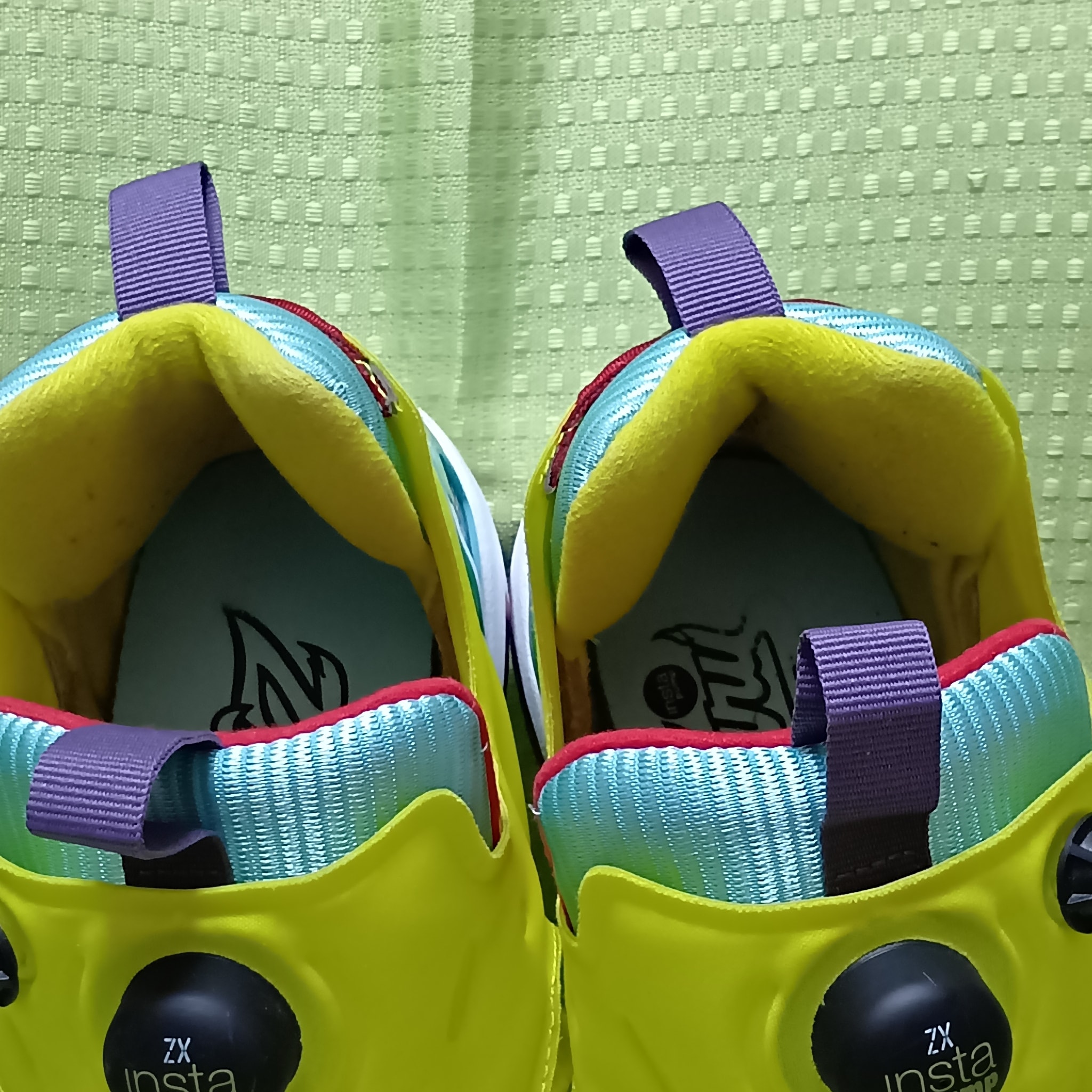 B (目立った傷や汚れなし)】アディダス ZX フューリー 