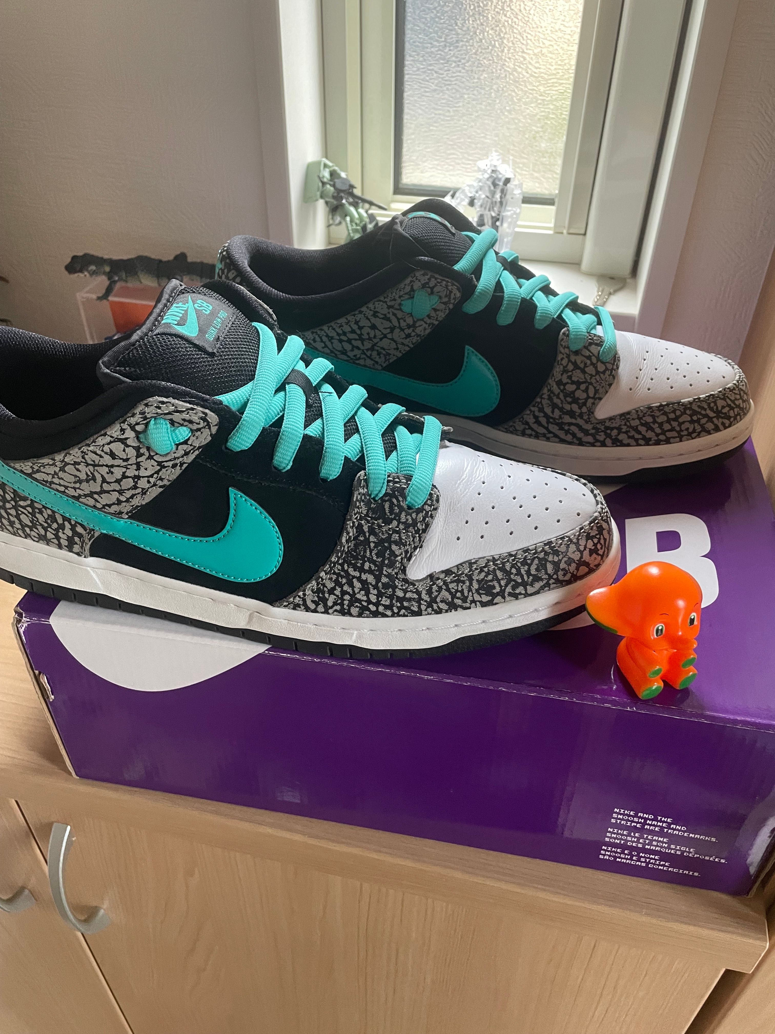 Nike SB Dunk Low "Elephant/Safari"