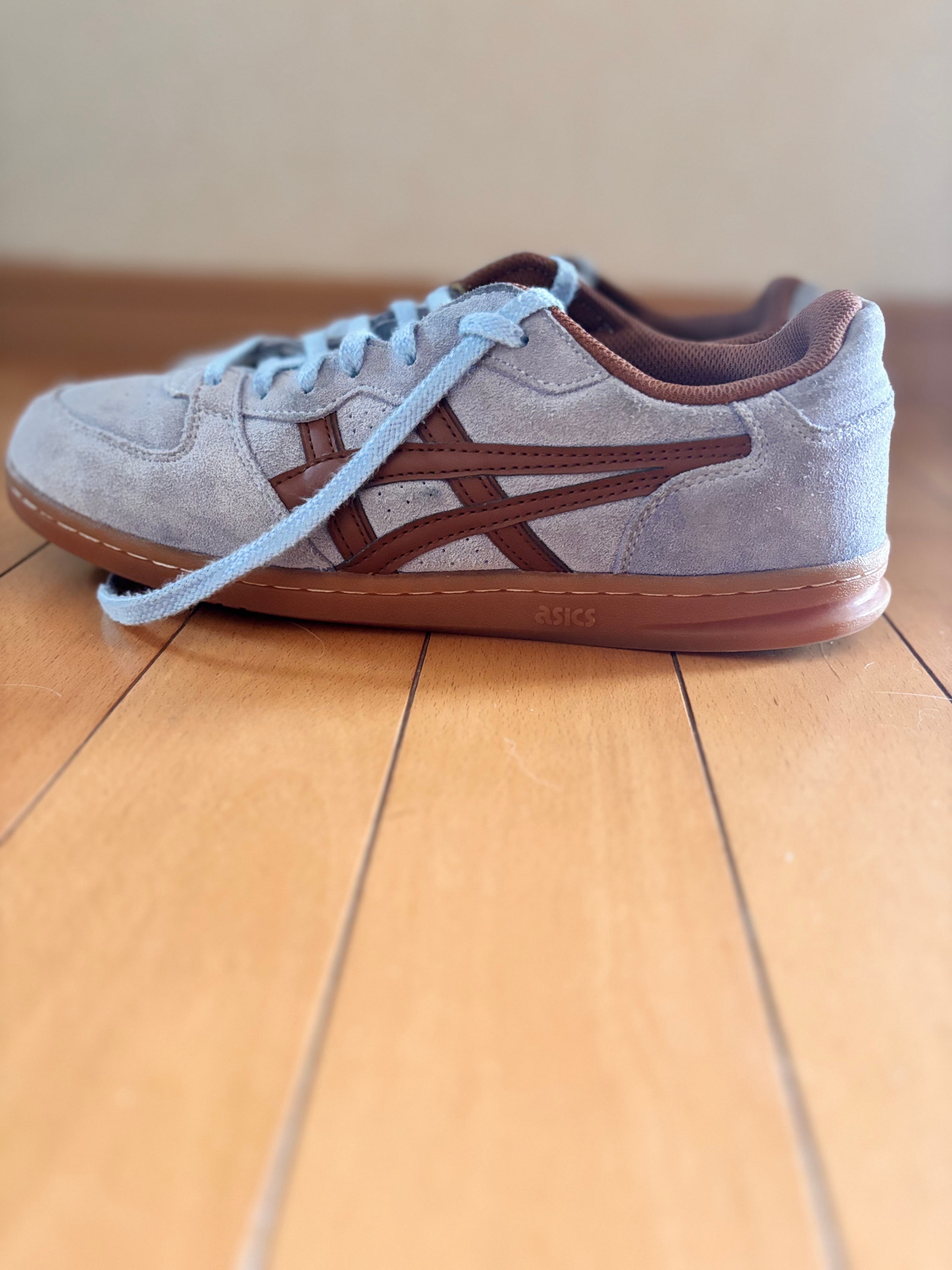 ヘイ × アシックス スカイハンド OG "シャンブレーブルー/トータスシェル"