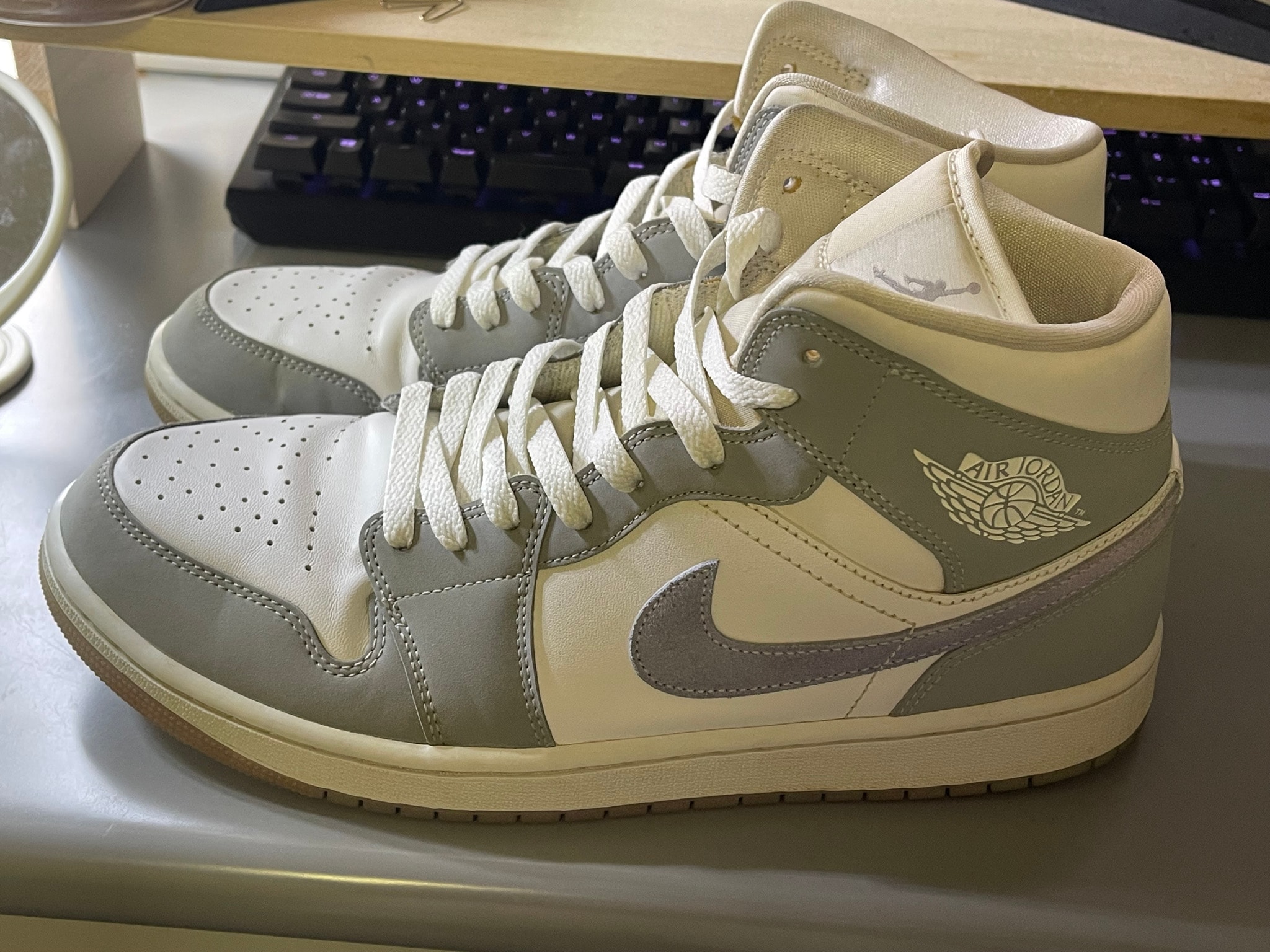 Nike Women's Air Jordan 1 Mid "Wolf Grey"