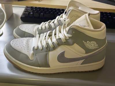 Nike Women's Air Jordan 1 Mid "Wolf Grey"