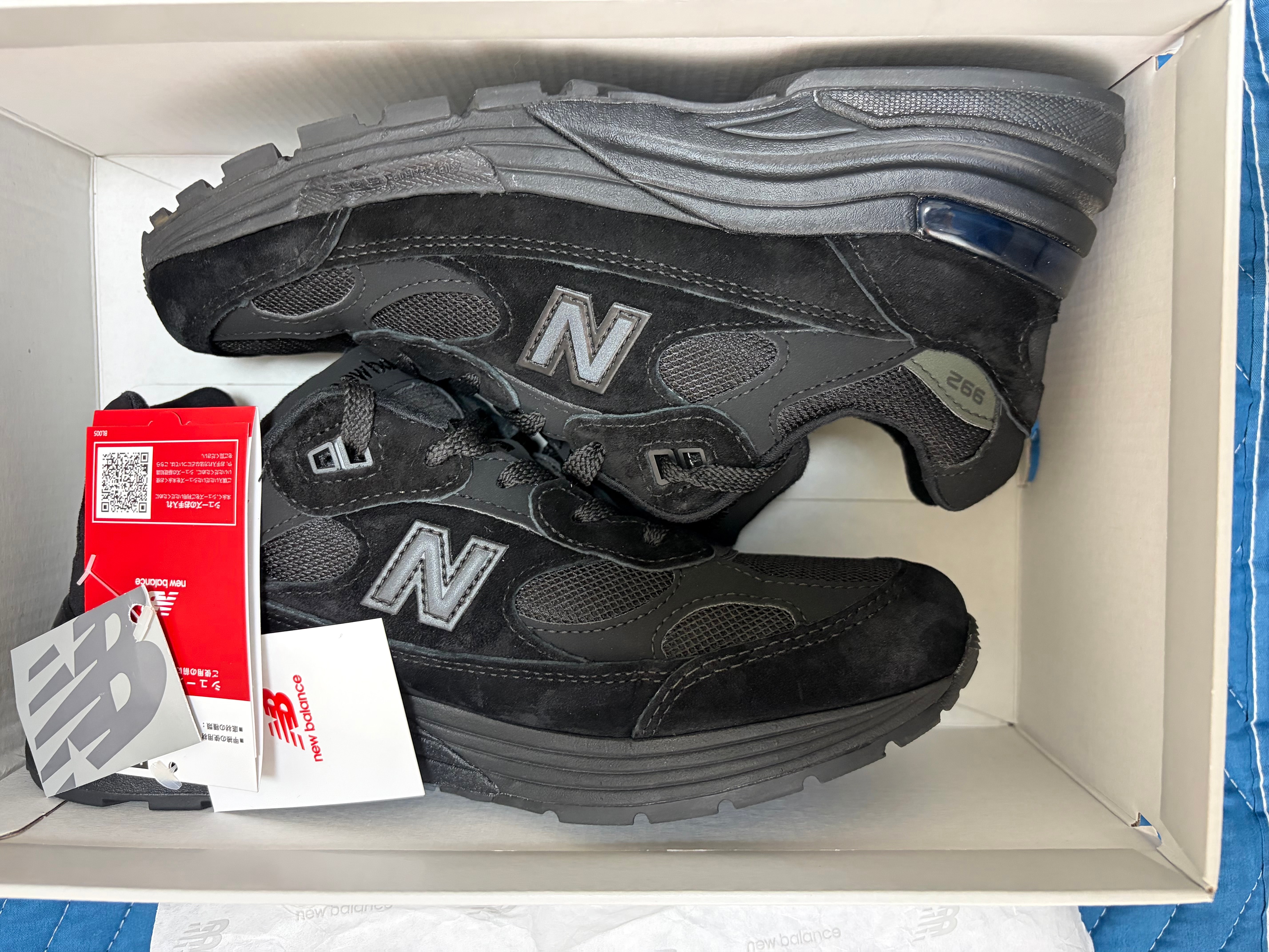 New Balance 992 "Triple Black" (2025/2026)