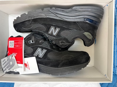 New Balance 992 "Triple Black" (2025/2026)