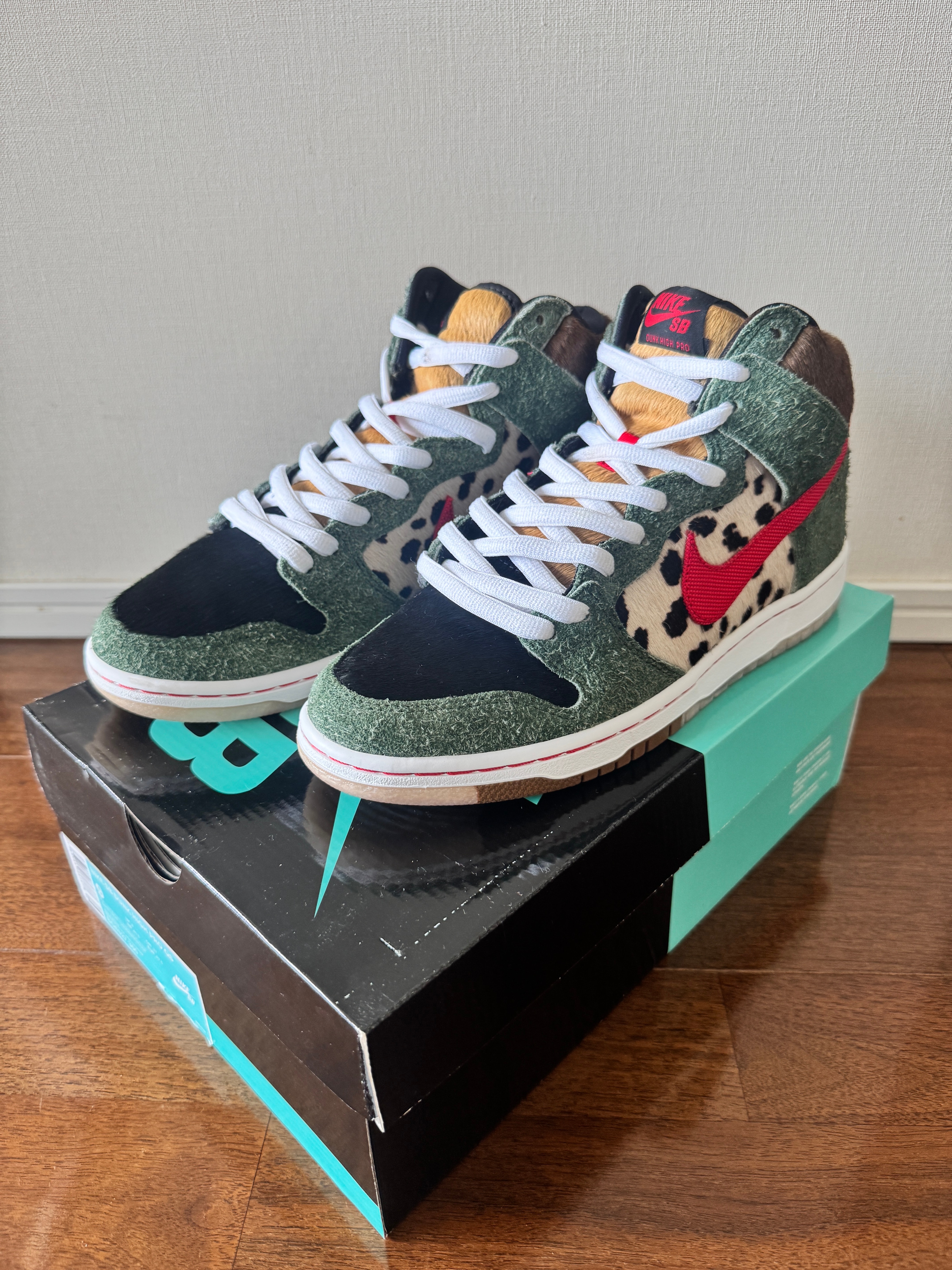Nike SB Dunk High Pro QS "Dog Walker"