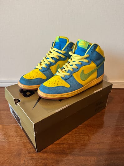 Nike SB Dunk High "Marge Simpson"