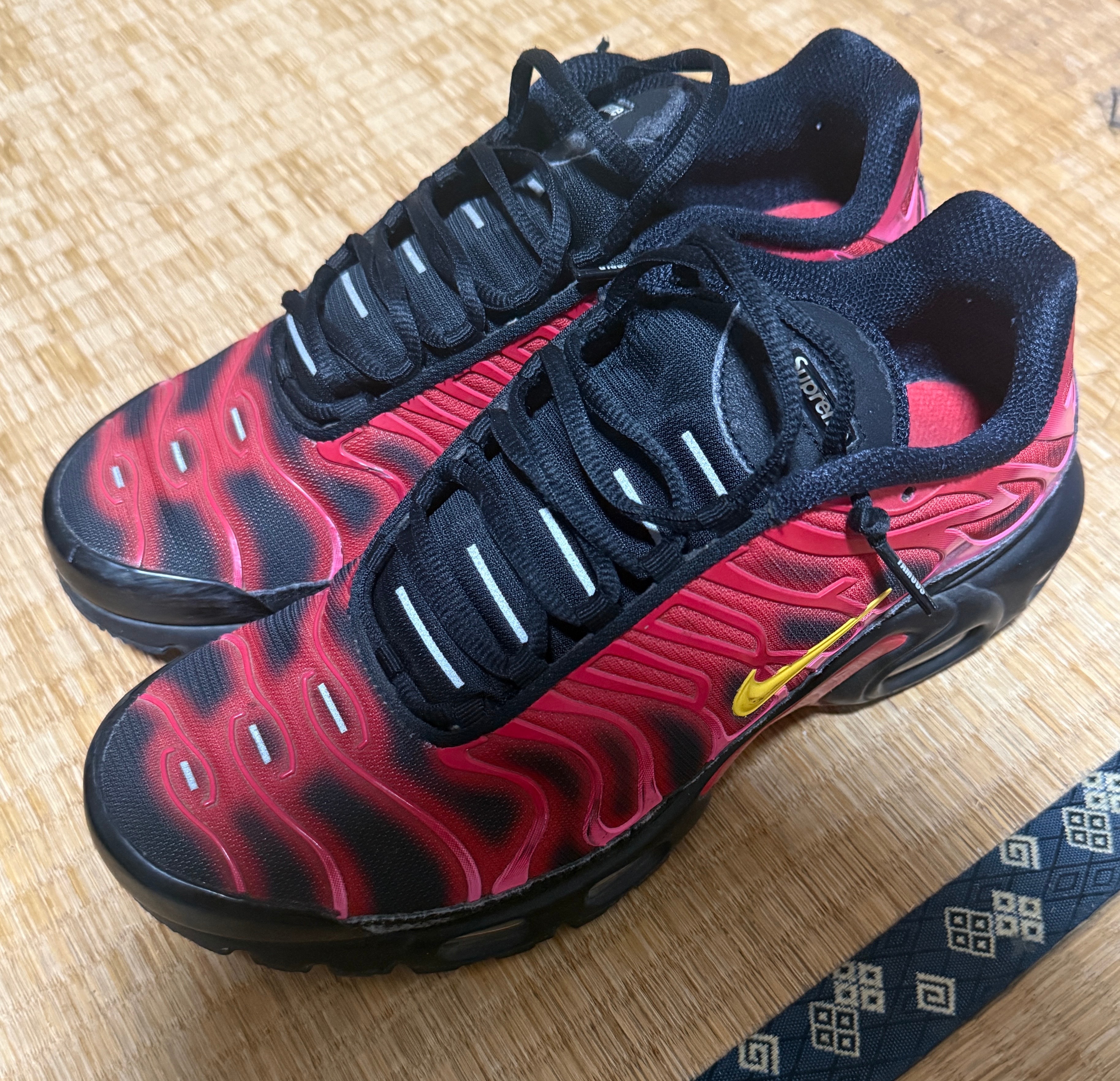 Supreme × Nike Air Max Plus "Hyper Grape"