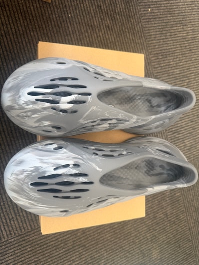 adidas YEEZY Foam Runner "MX Granite"