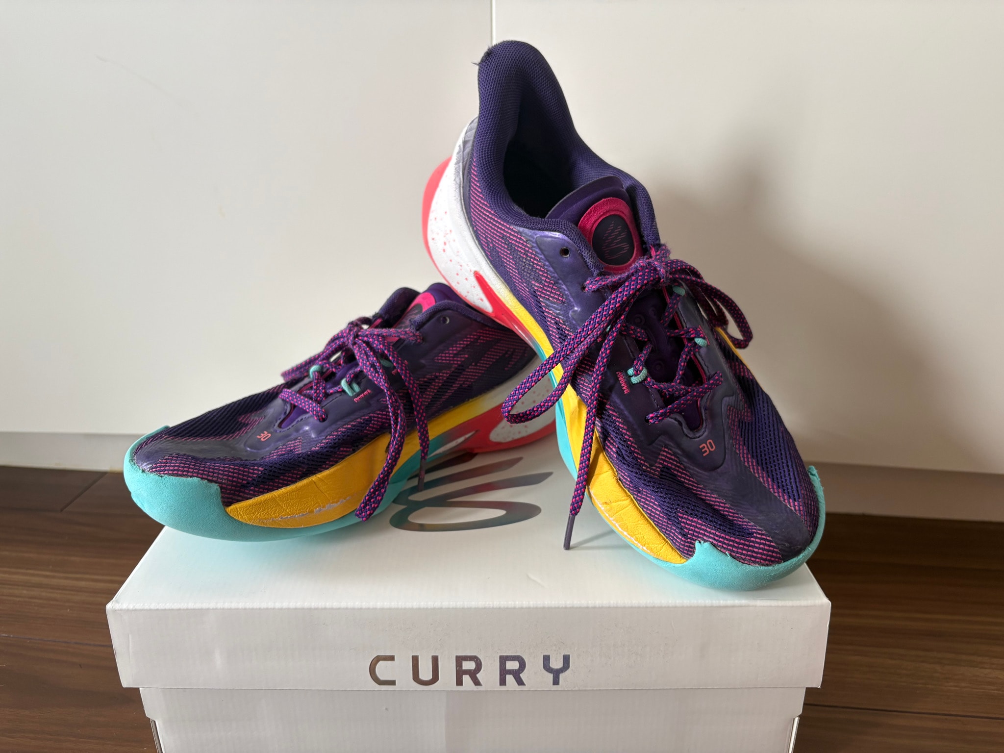 Under Armour Curry 7 "World Tour"