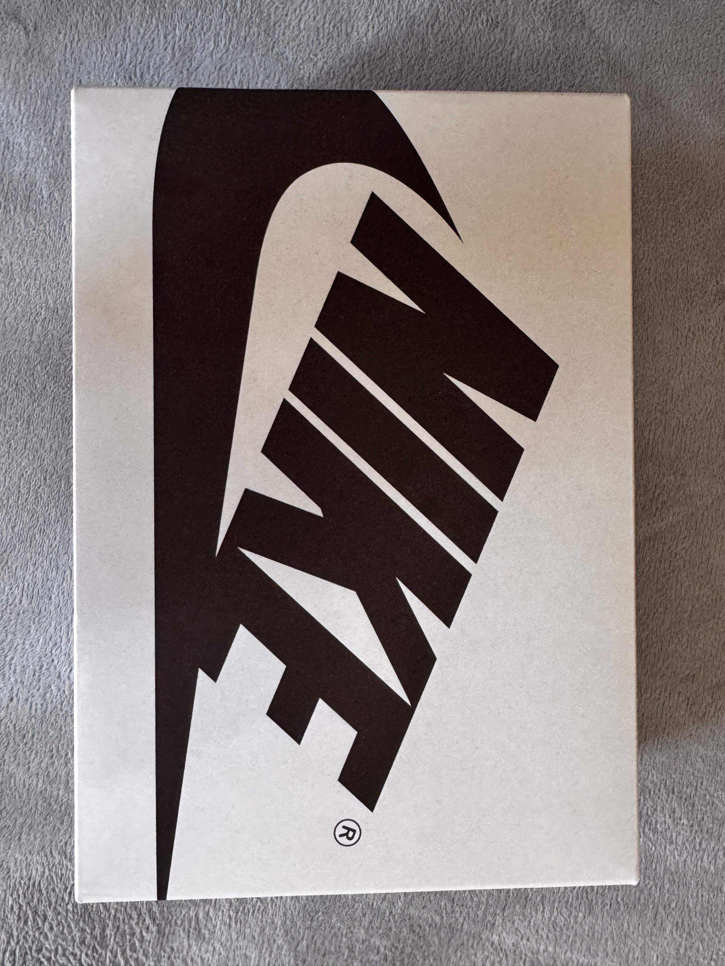 Travis Scott × Nike Air Jordan 1 Low OG SP "Reverse Olive"