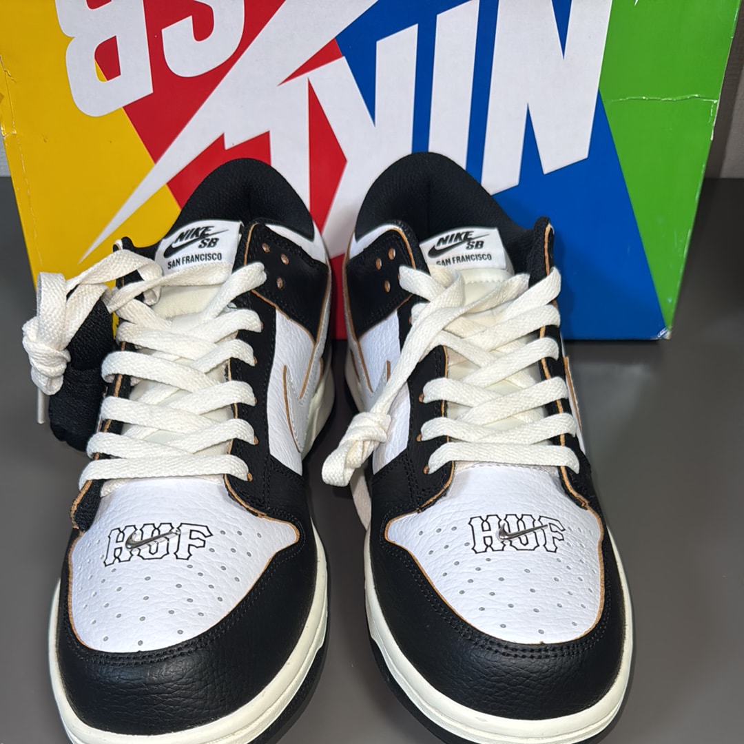 HUF × Nike SB Dunk Low "San Francisco"