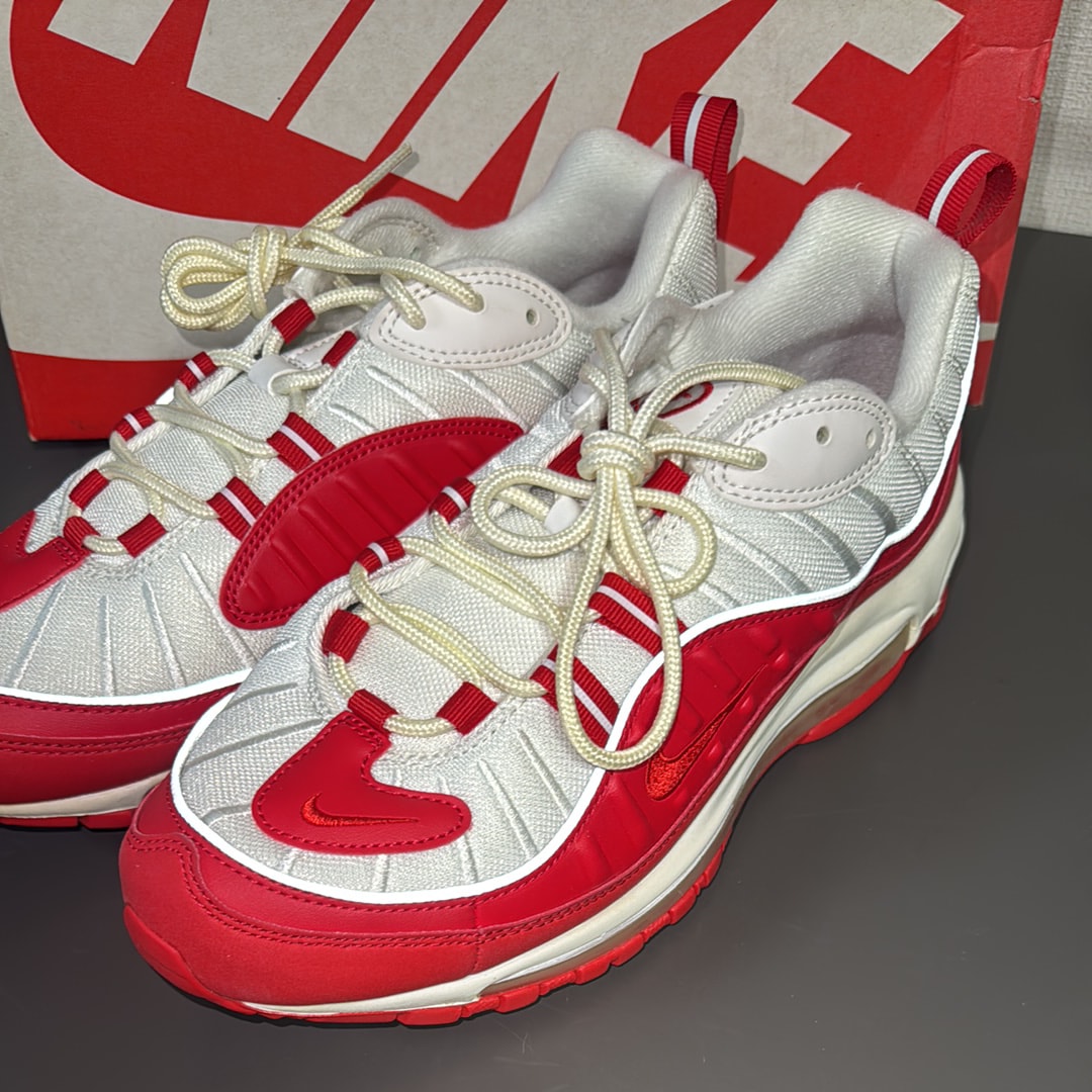 ナイキ エアマックス98 "ユニバーシティ レッド ホワイト"