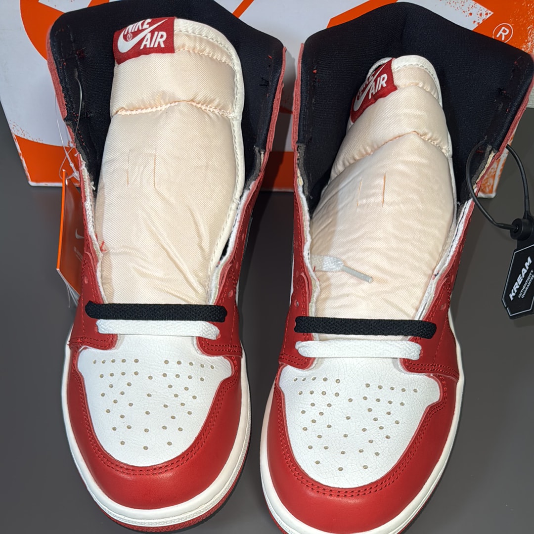 Nike Air Jordan 1 High OG "Lost & Found/Chicago"