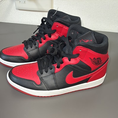 Nike Air Jordan 1 Mid "Bred"