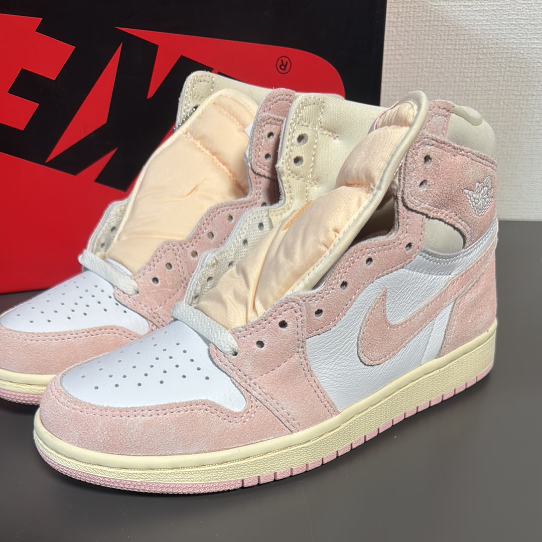 Nike Women's Air Jordan 1 Retro High OG "Washed Pink"