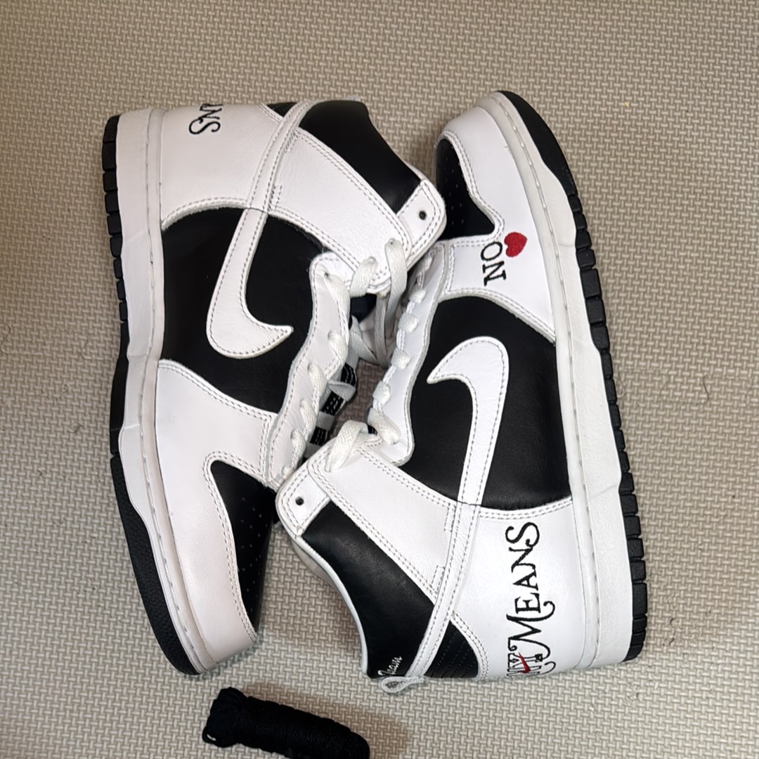 Supreme × Nike SB Dunk High By Any Means "White Black"