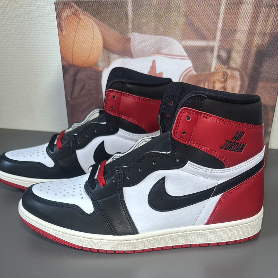 ナイキ エアジョーダン1 レトロ ハイ OG "ブラックトゥリイマジンド"