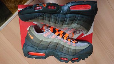 Nike Air Max 95 "String/Total Orange"