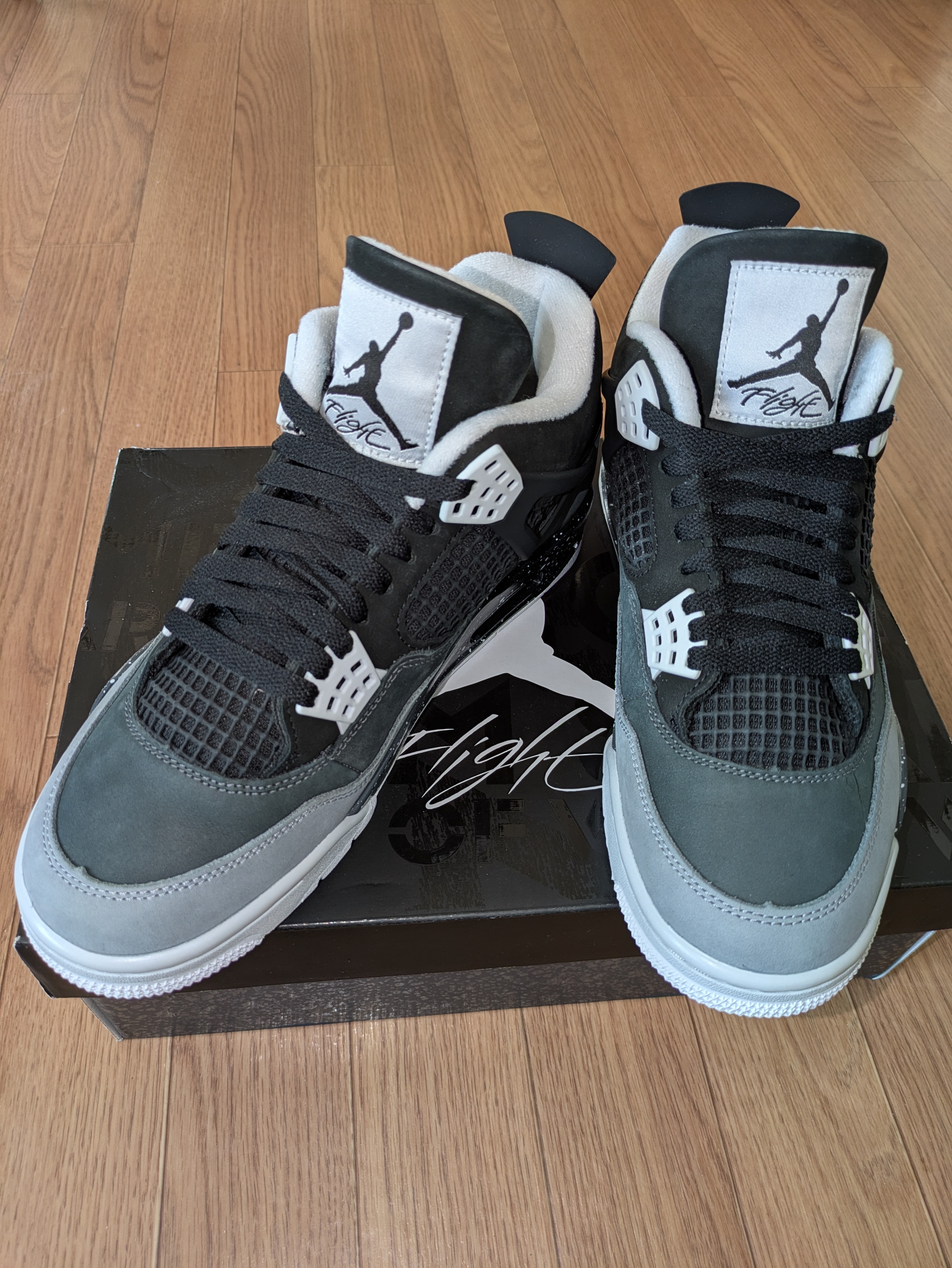 Nike Air Jordan 4 Retro "Fear"