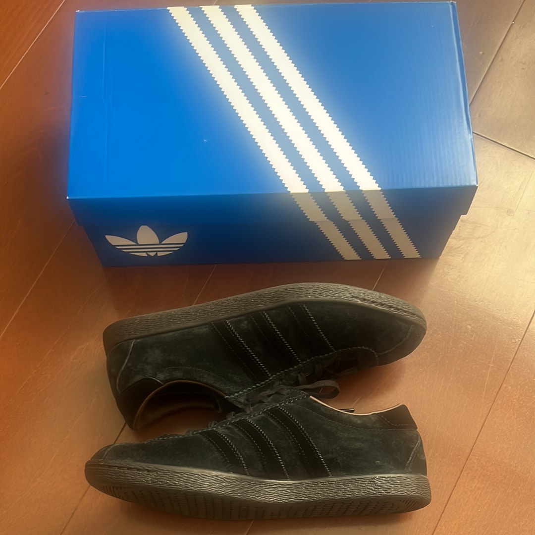 アディダスオリジナルス タバコ "コアブラック/ダークブラウン"