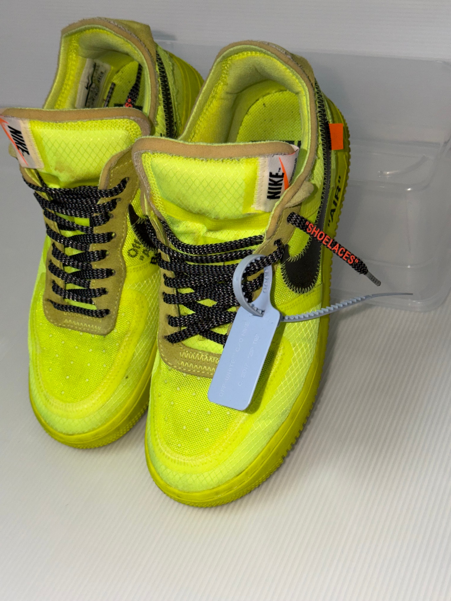 Off-White × Nike Air Force 1 Low "Volt"