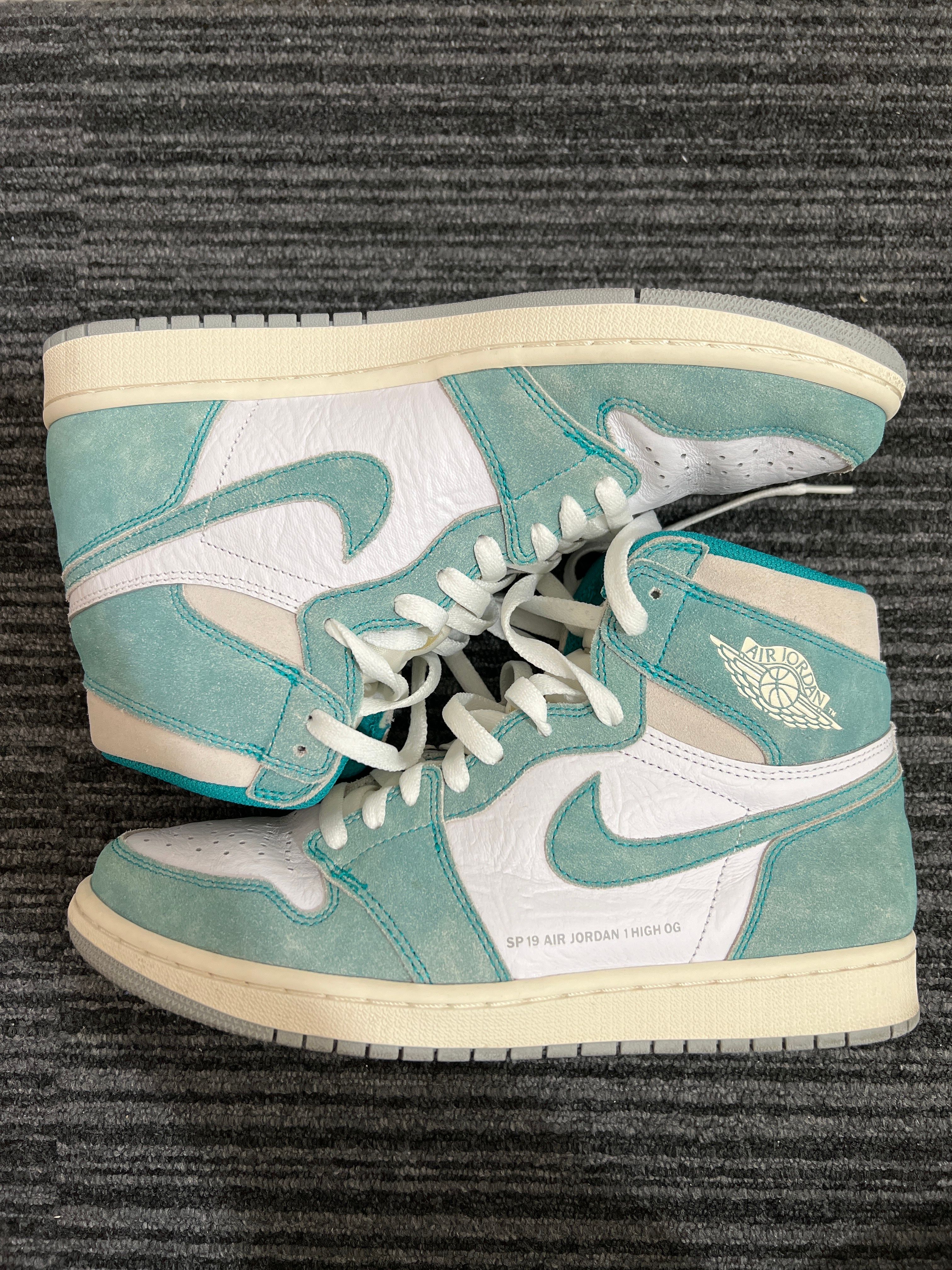 Nike Air Jordan 1 Retro High OG "Turbo Green"