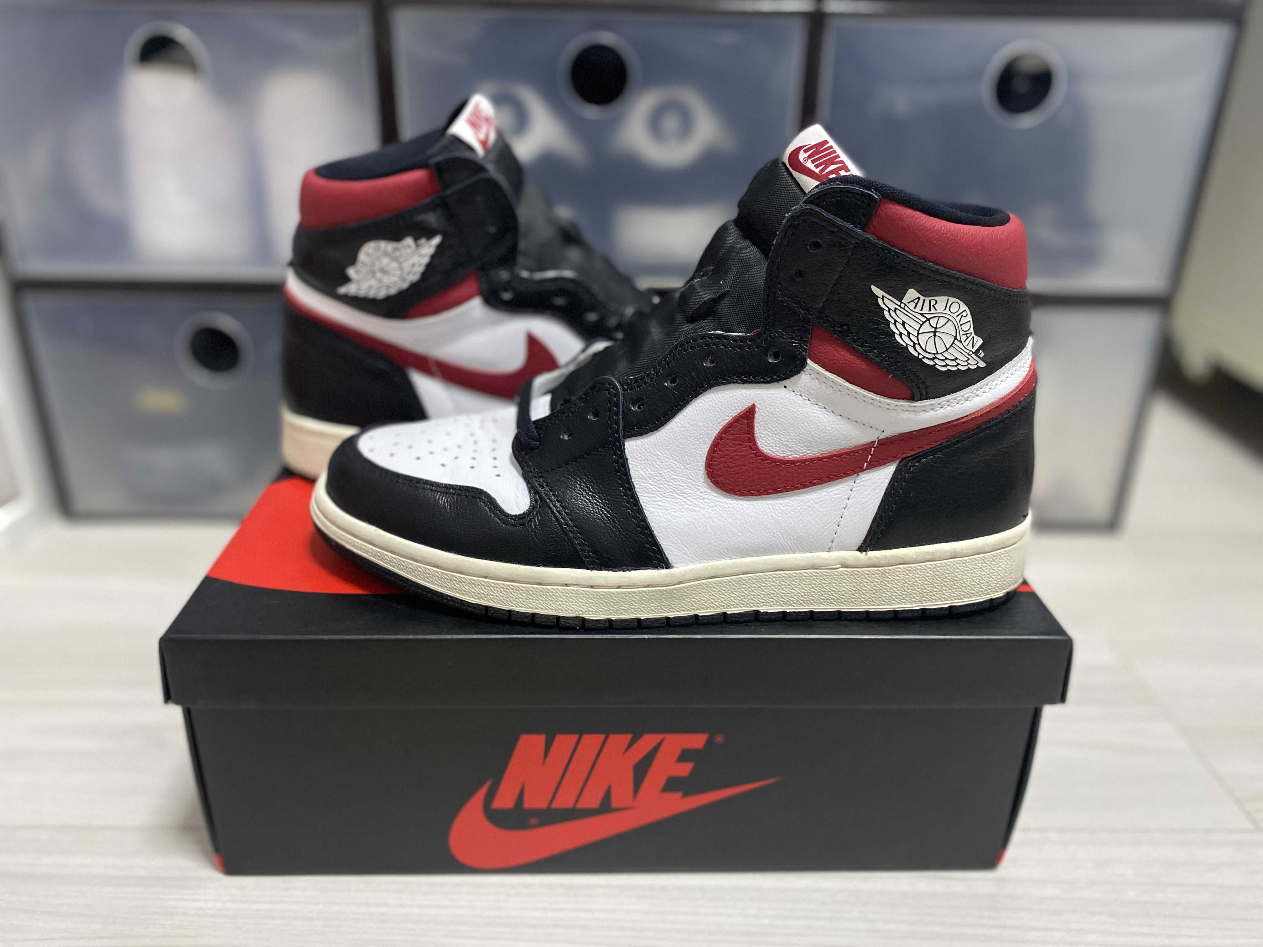 Nike Air Jordan 1 Retro High "Black/White/Sail/Gym Red"