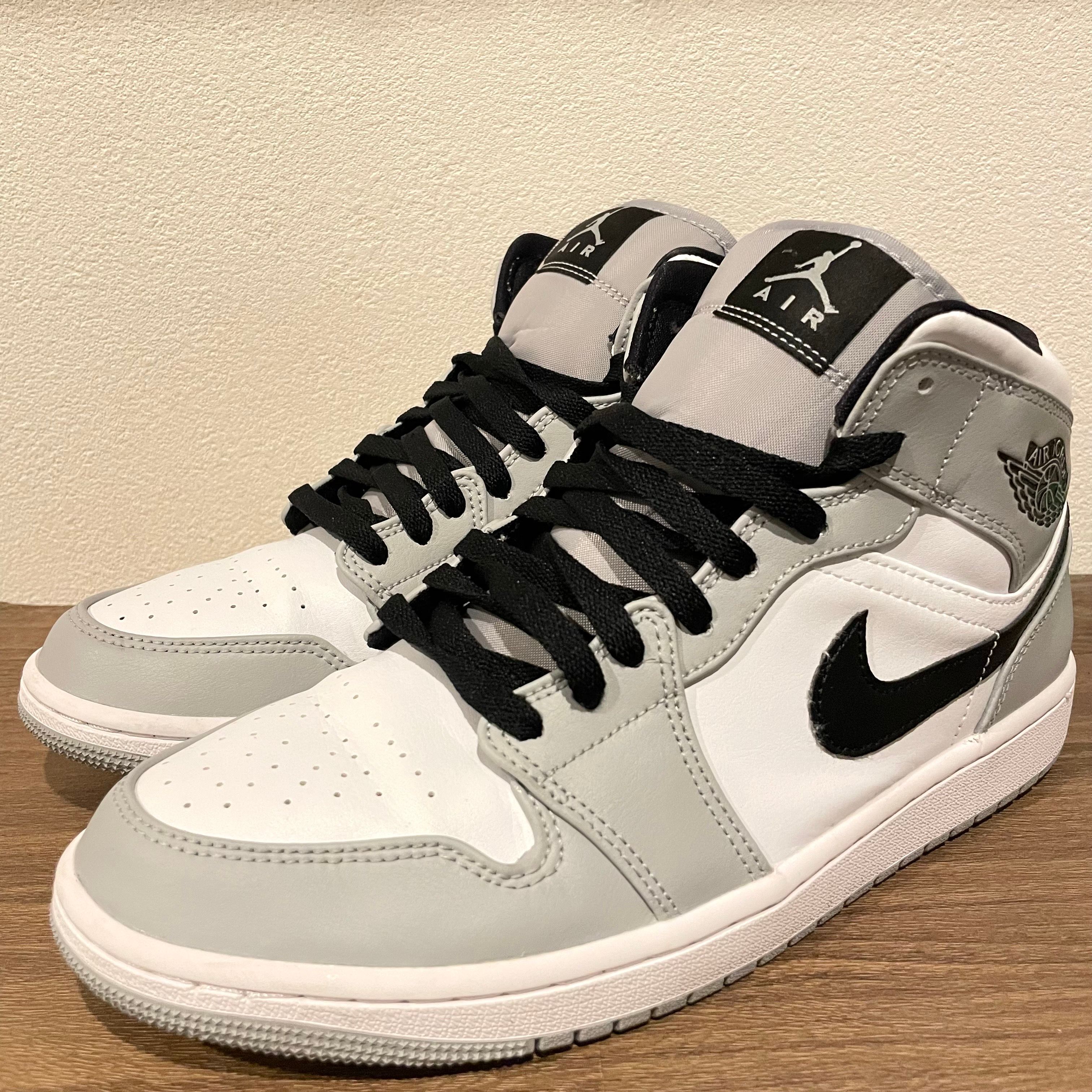 Nike Air Jordan 1 Mid "Light Smoke Grey/White/Black"