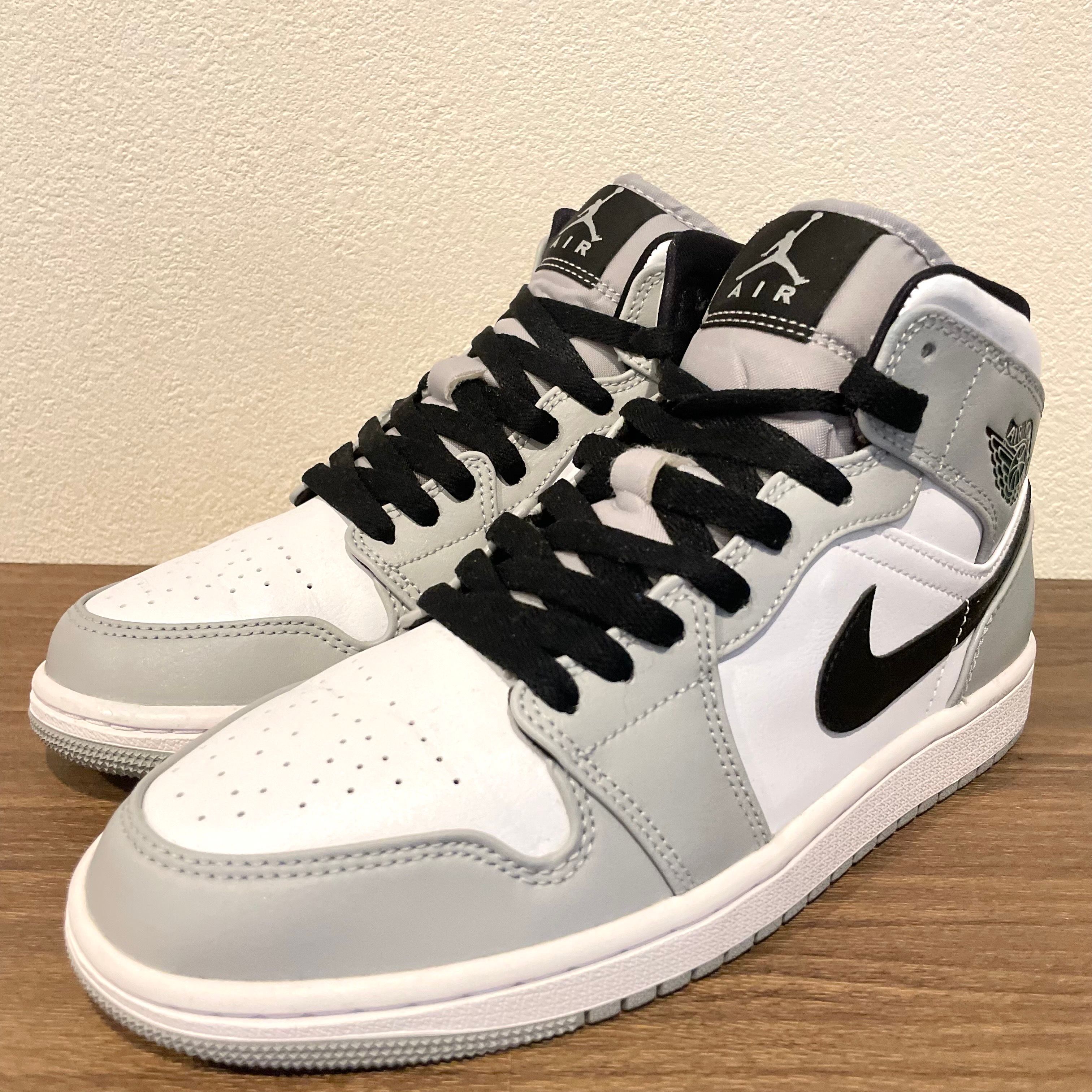 Nike Air Jordan 1 Mid "Light Smoke Grey/White/Black"