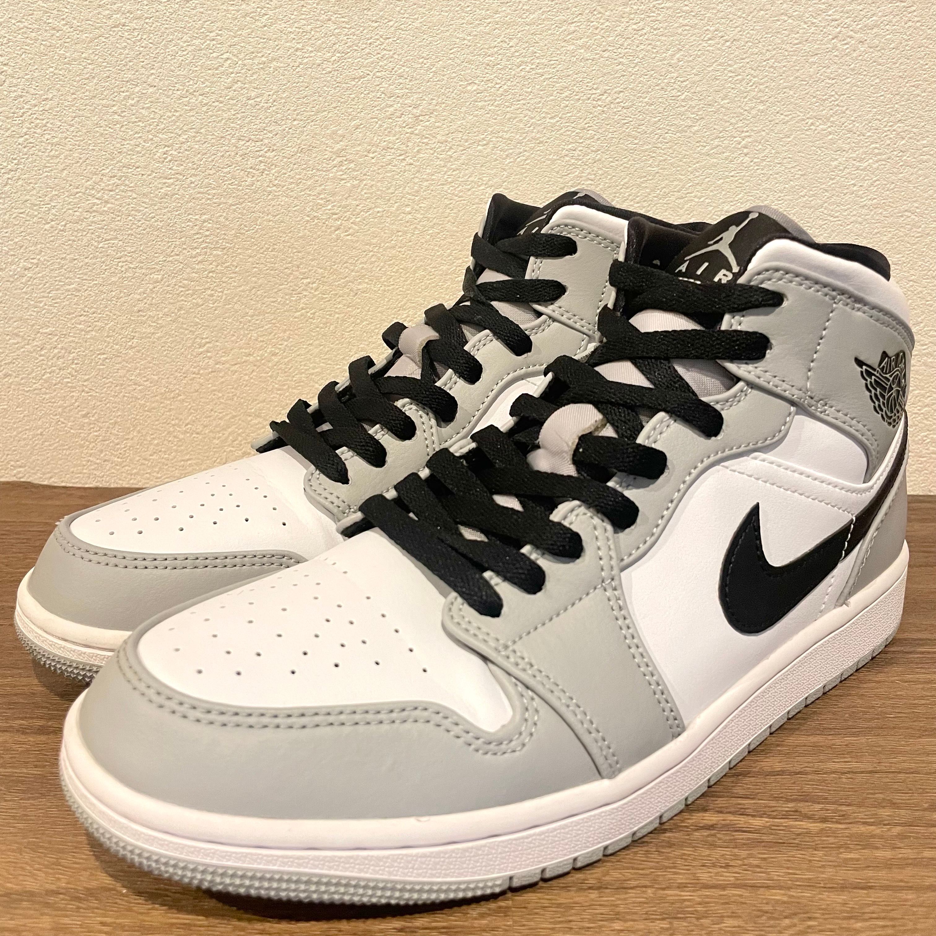 Nike Air Jordan 1 Mid "Light Smoke Grey/White/Black"