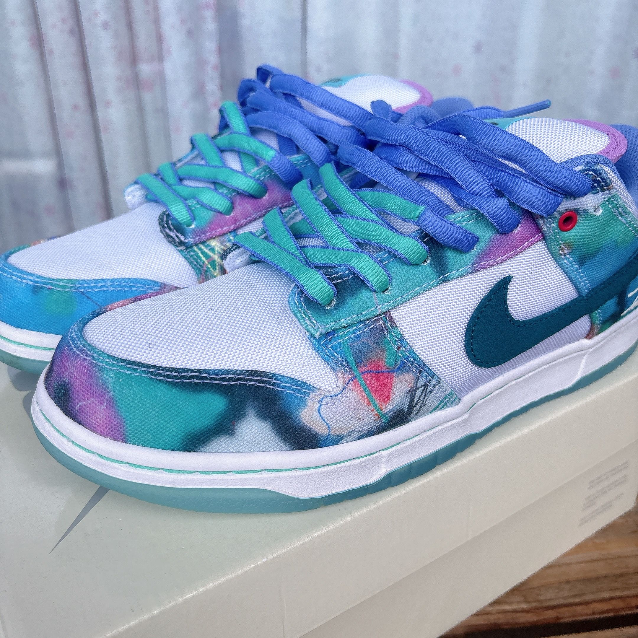 Futura × Nike SB Dunk Low "White and Geode Teal"
