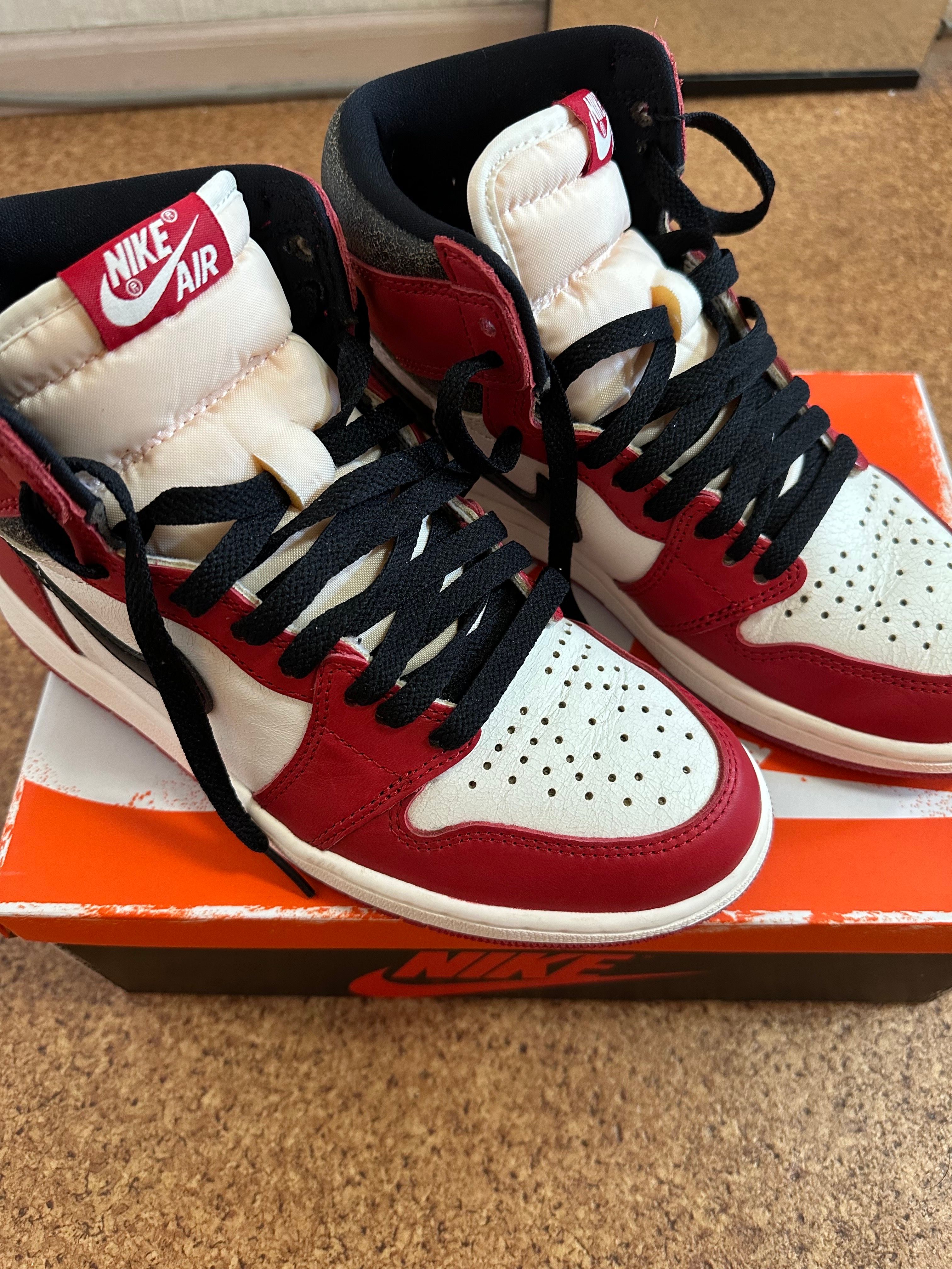 Nike Air Jordan 1 High OG "Lost & Found/Chicago"