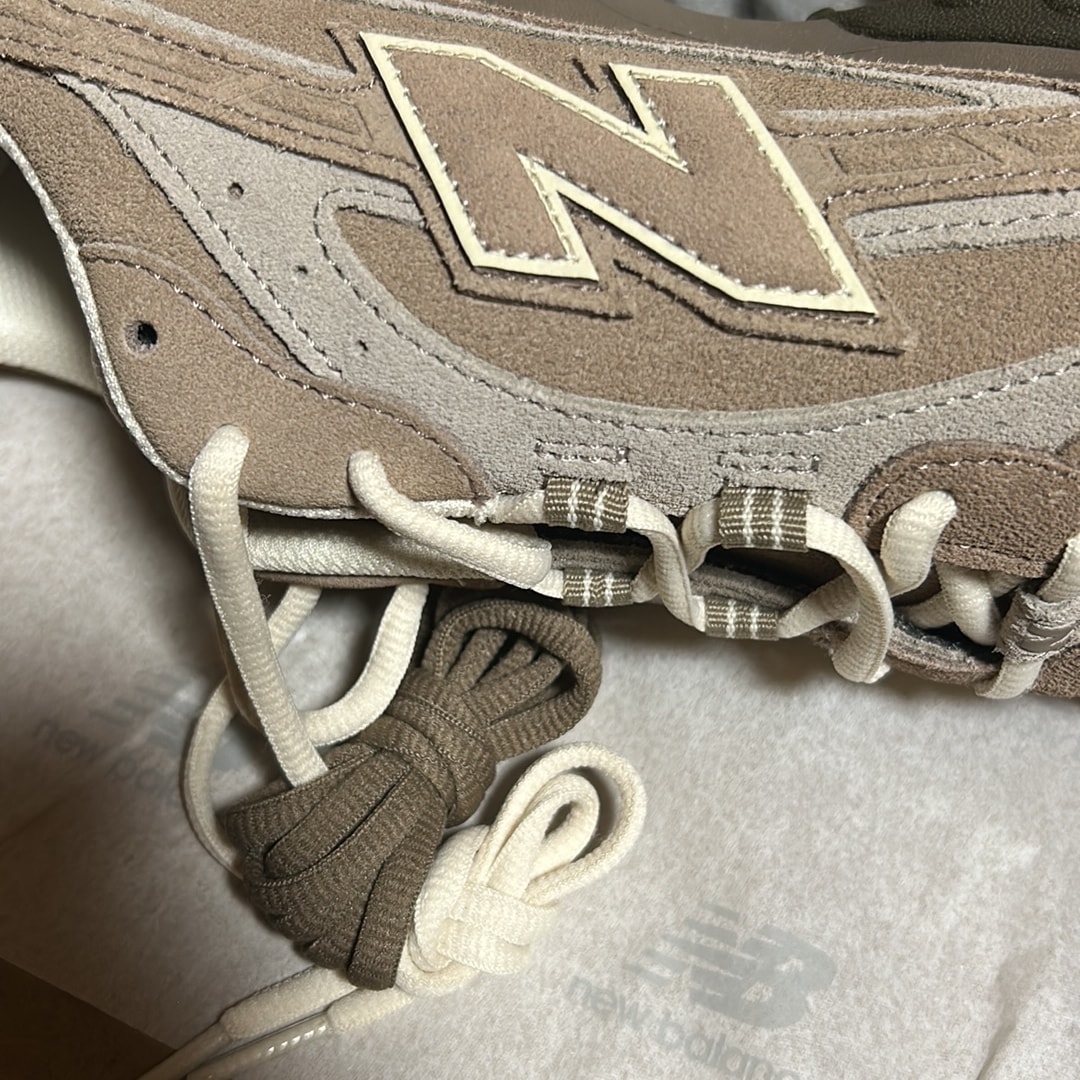New Balance 204L "Mushroom/Arid Stone"