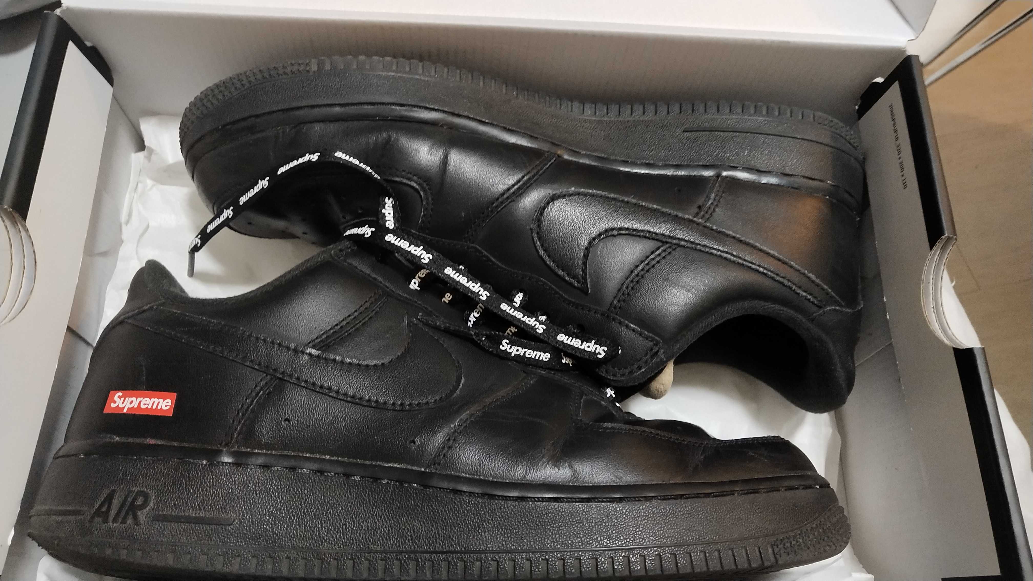 Supreme × Nike Air Force 1 Low "Black"