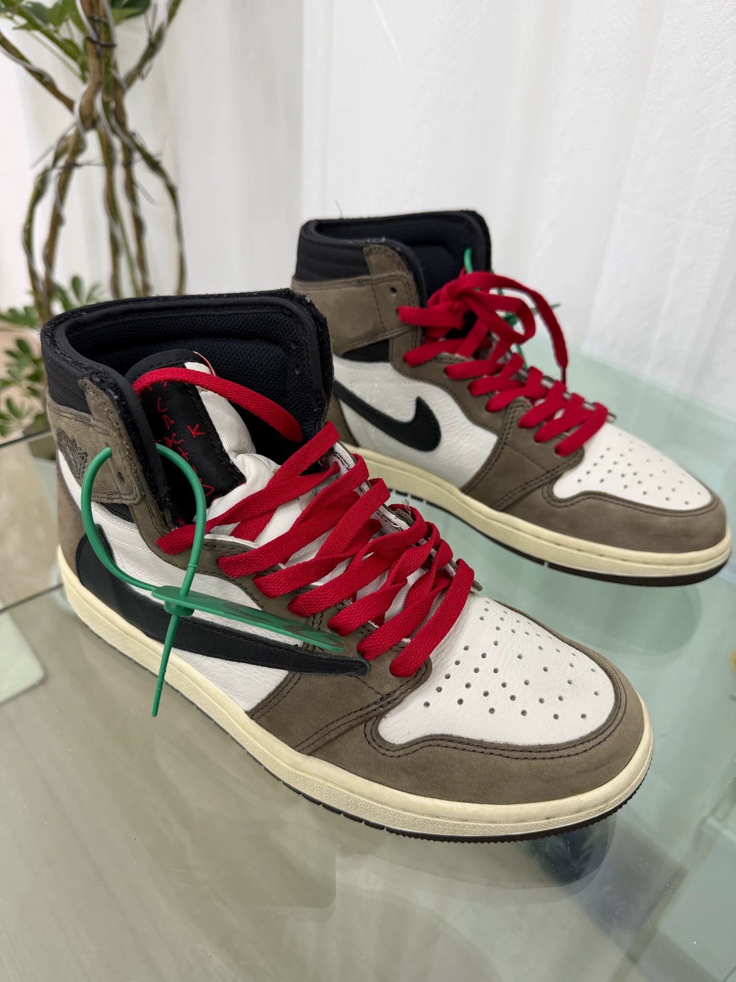 Travis Scott × Nike Air Jordan 1 Retro High OG TS SP "Sail/Dark Mocha"