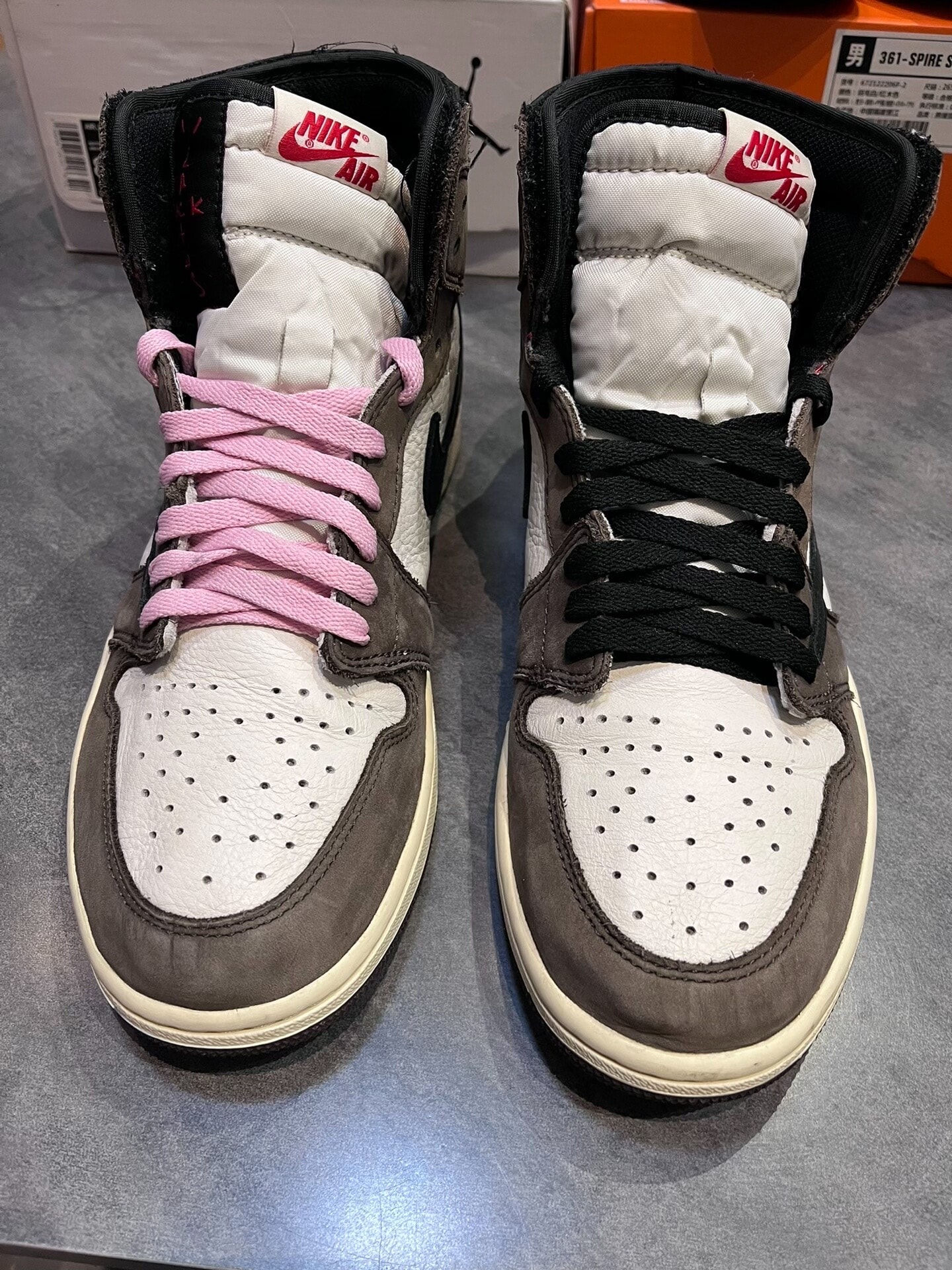 Travis Scott × Nike Air Jordan 1 Retro High OG TS SP "Sail/Dark Mocha"