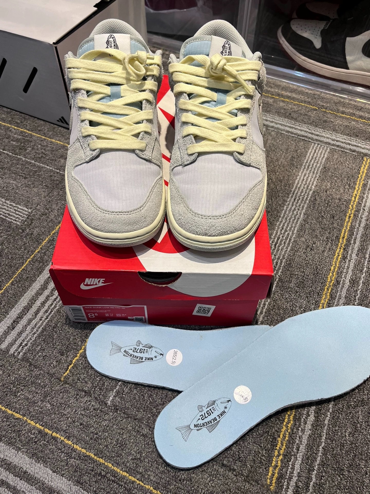 ナイキ ダンク ロー レインボー トラウト "フォトンダスト"