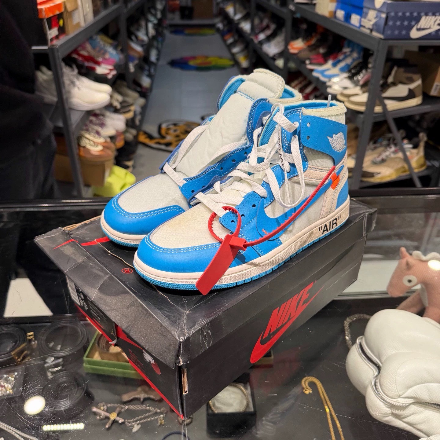 Off-White × Nike Air Jordan 1 High UNC 