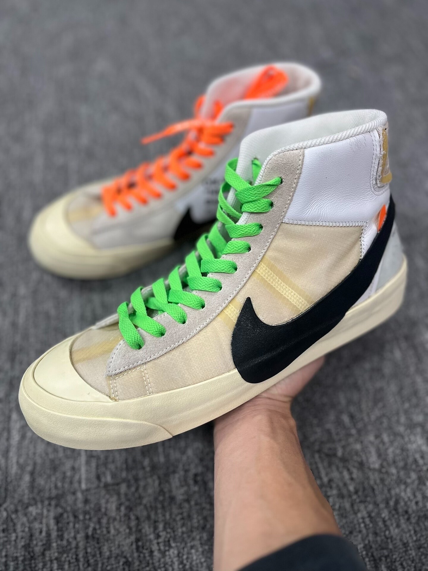 オフホワイト × ナイキ ザ・テン ブレーザー ミッド "ホワイト"