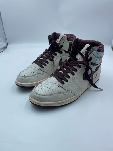 A Ma Maniere × Nike Air Jordan 1 Retro High OG "Sail and Burgundy"