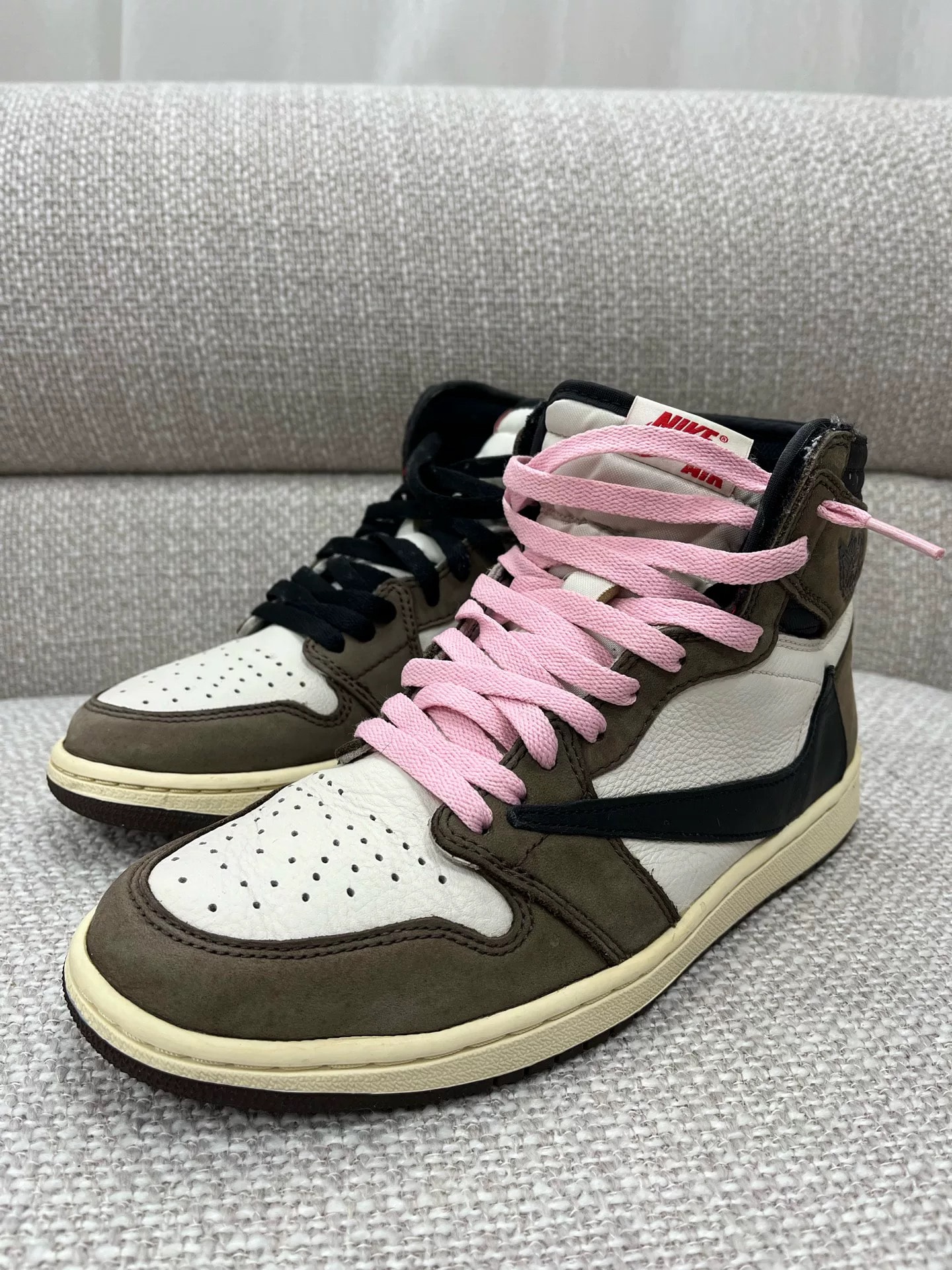 Travis Scott × Nike Air Jordan 1 Retro High OG TS SP "Sail/Dark Mocha"