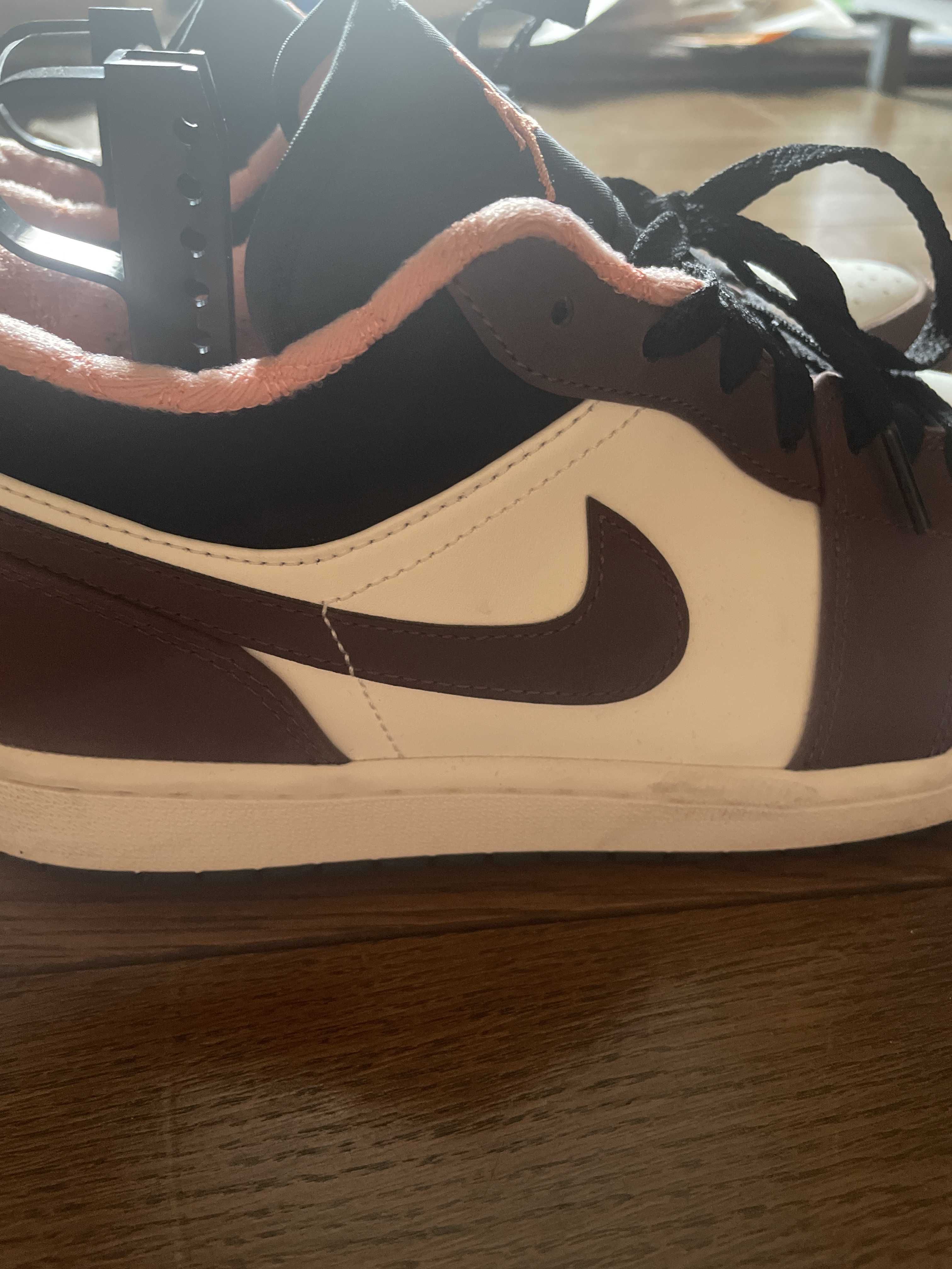 Nike Air Jordan 1 Low SE "Light Chocolate" / "Mocha Brown"
